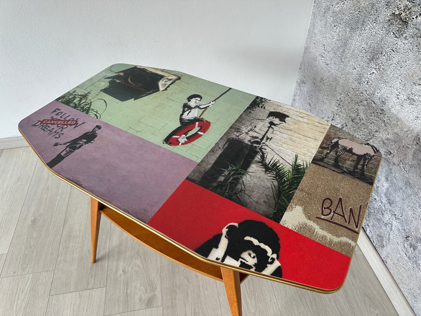 Couchtisch / Beistelltisch by Adolf Wrenger Goes Streetart, 1960er