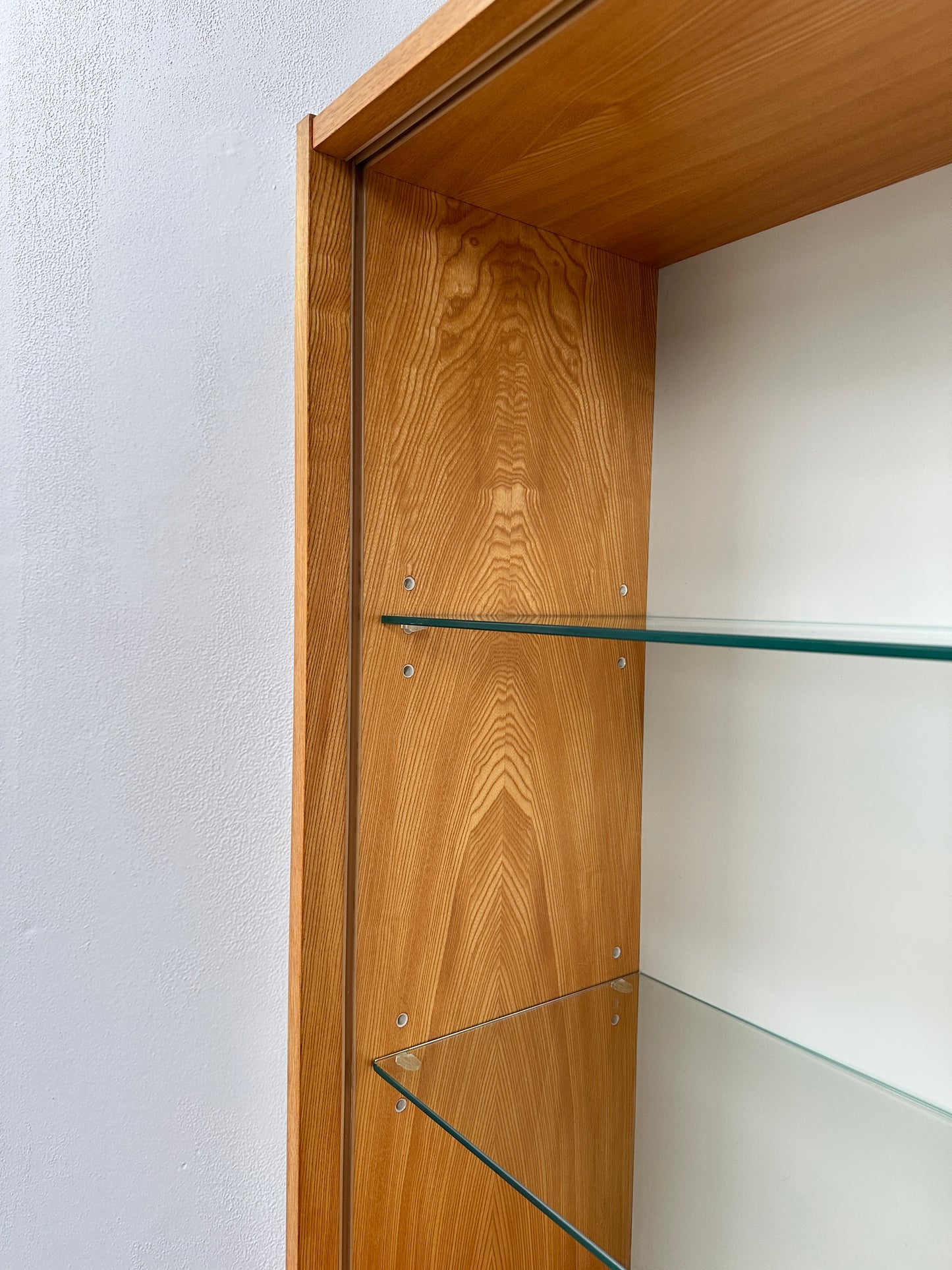 Hellerau Eschenholz Kommode / Anrichte / Vitrine, 60er 70er