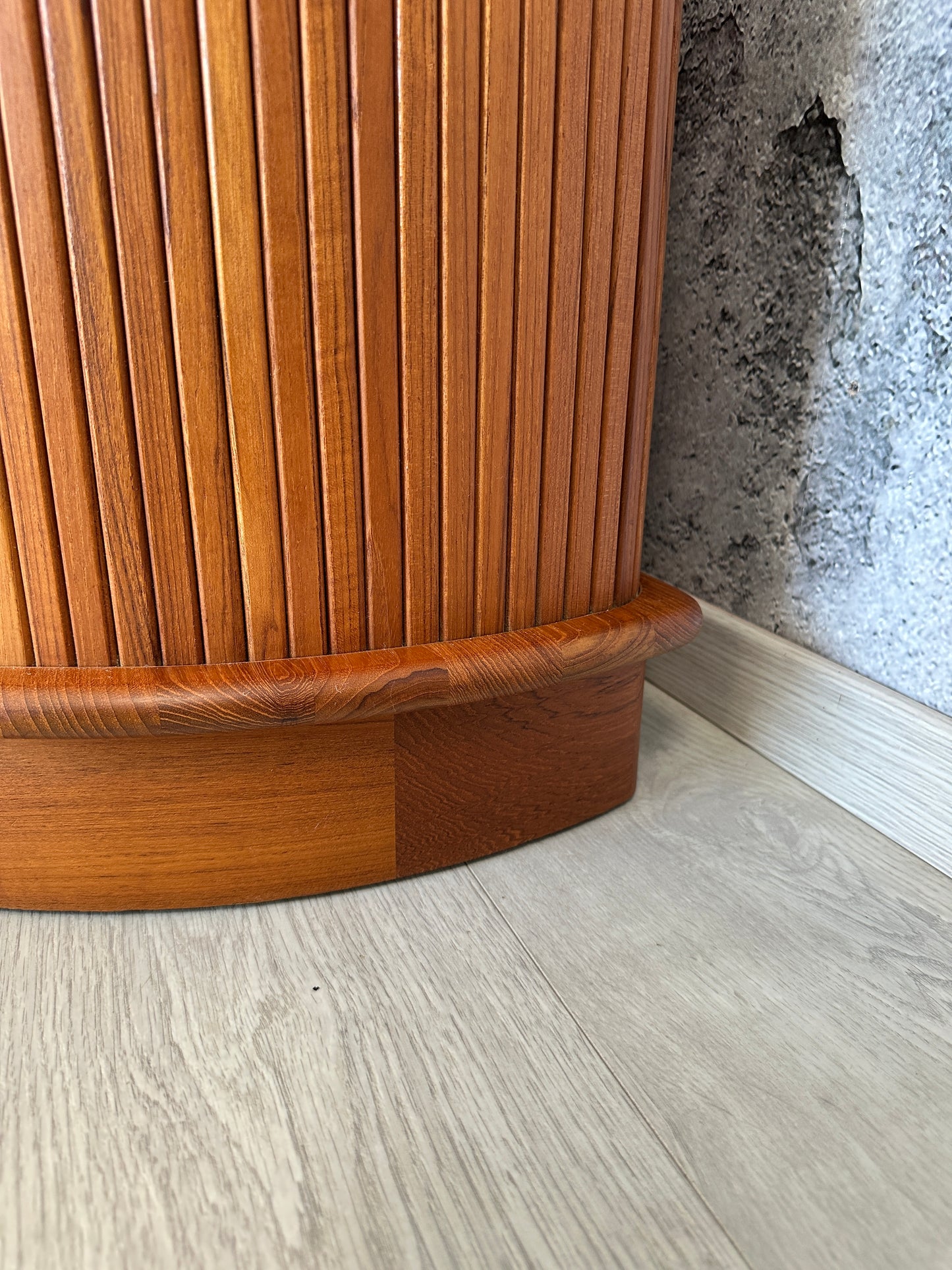 Danish Teak Kommode / Sideboard by Dyrlund 181cm, 1960er