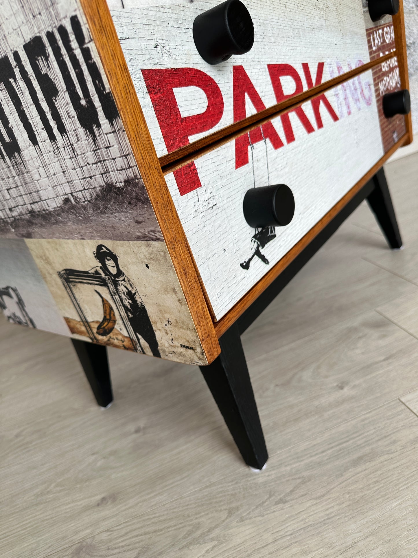 DDR Kommode / Drawer / Sideboard meets Streetart, 1970er