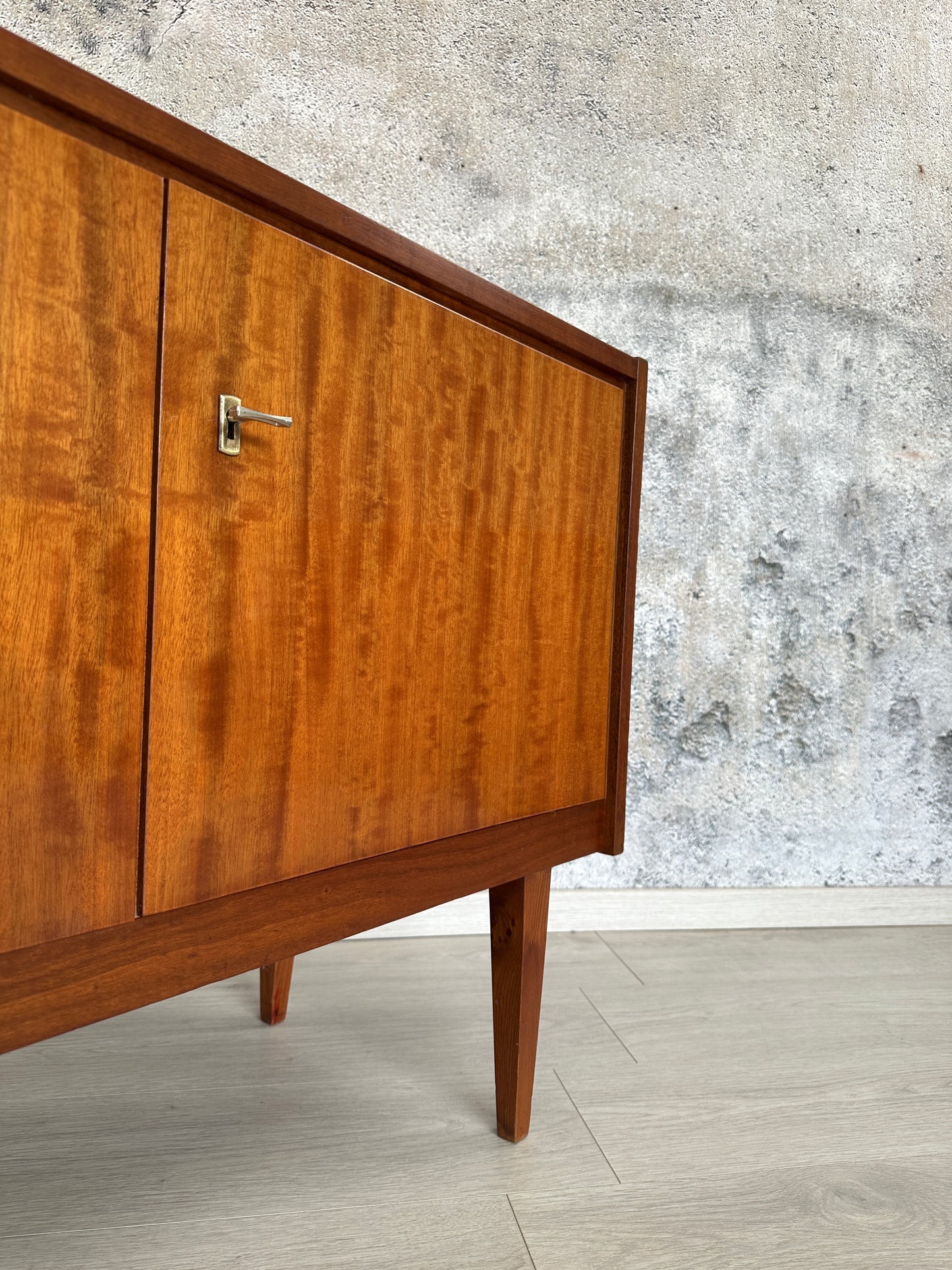 DDR Sideboard / Kommode in Nussbaum, 1960er