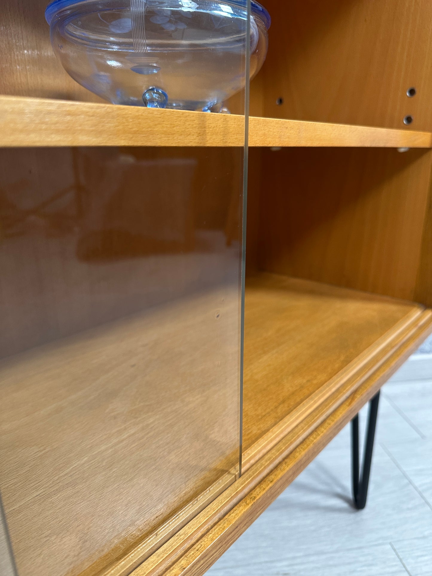 Kommode / Sideboard auf Hairpins by Jiří Jiroutek für Interier Praha, 1960er