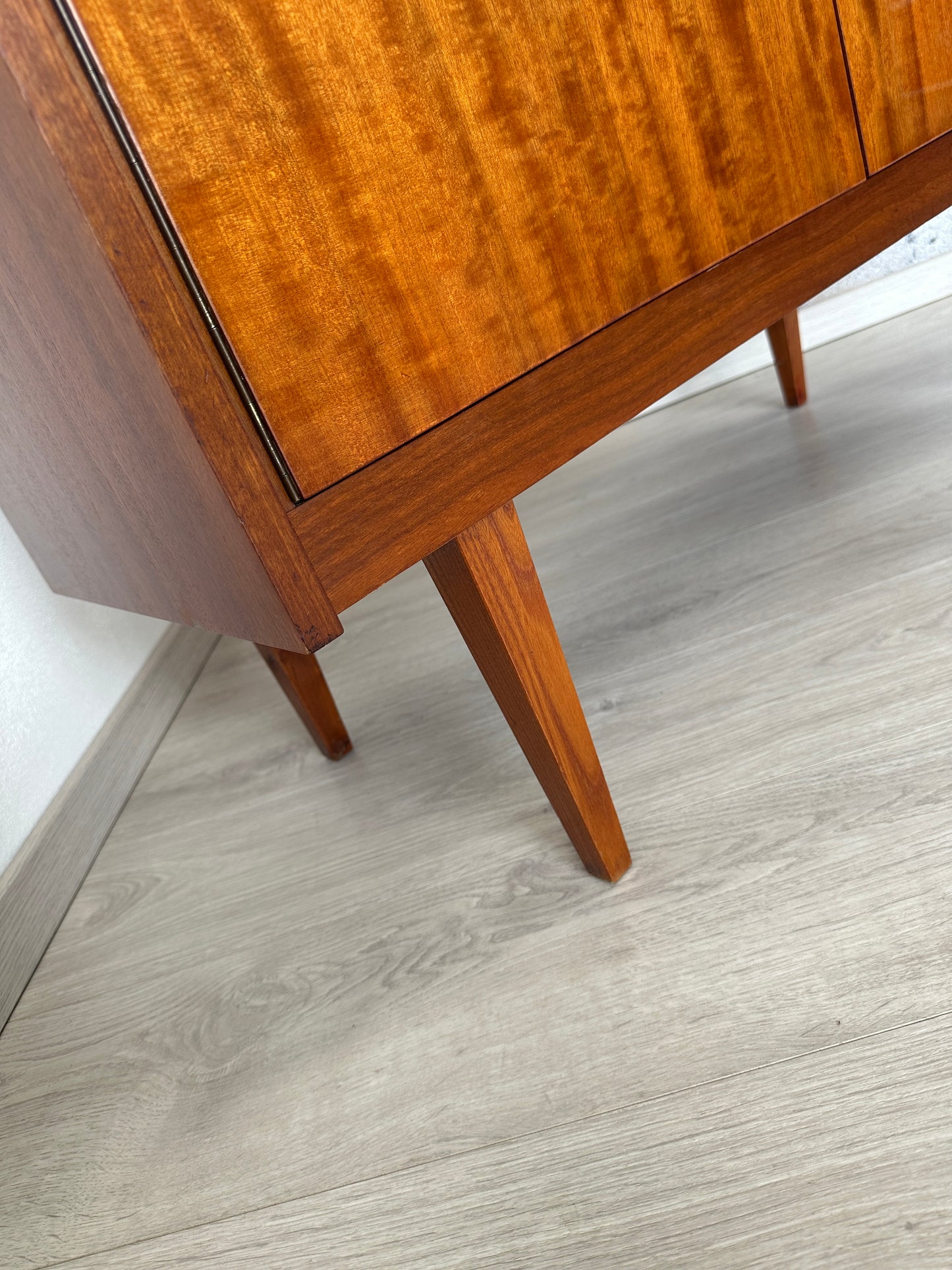 DDR Sideboard / Kommode in Nussbaum, 1960er