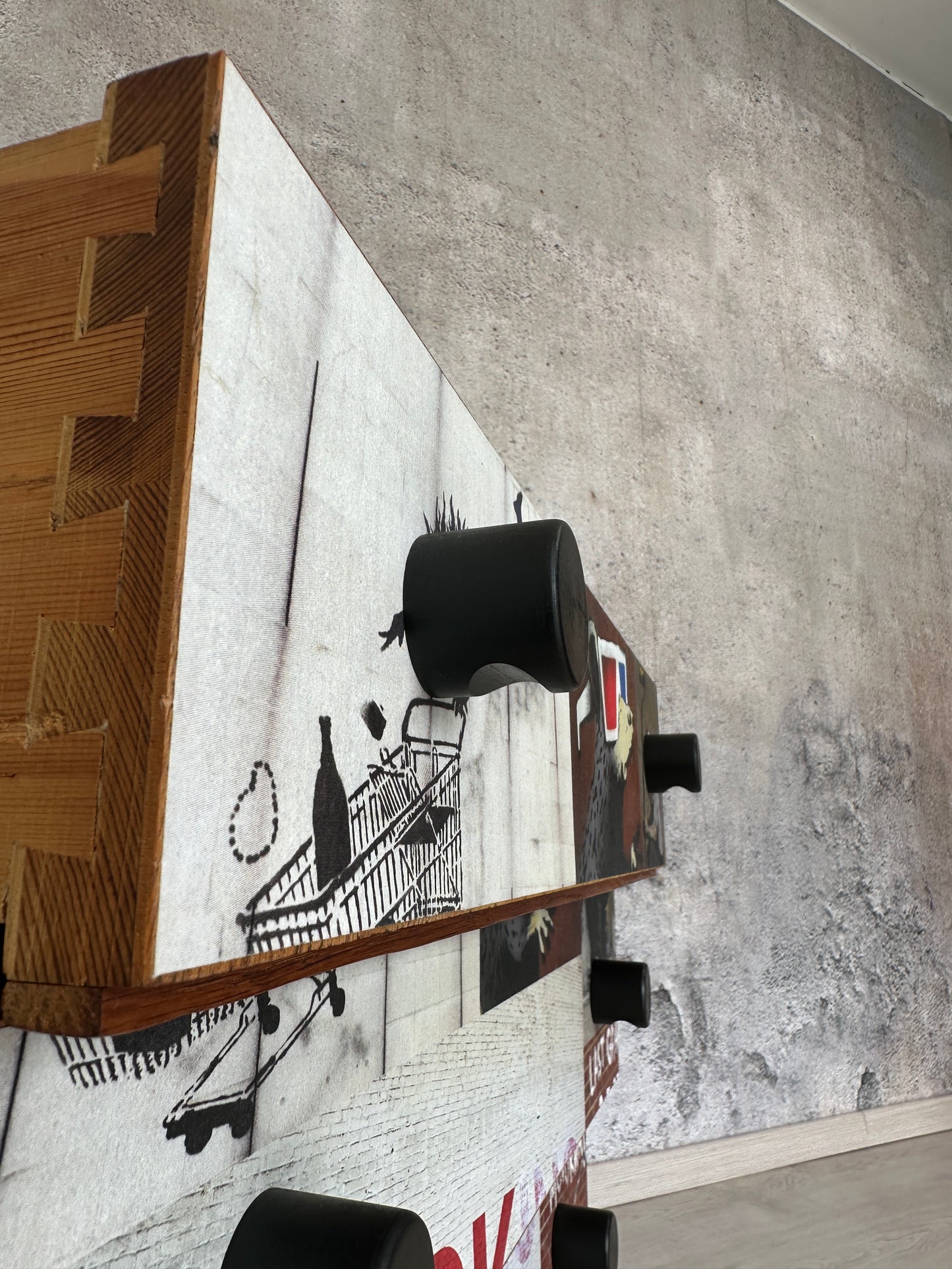 DDR Kommode / Drawer / Sideboard meets Streetart, 1970er