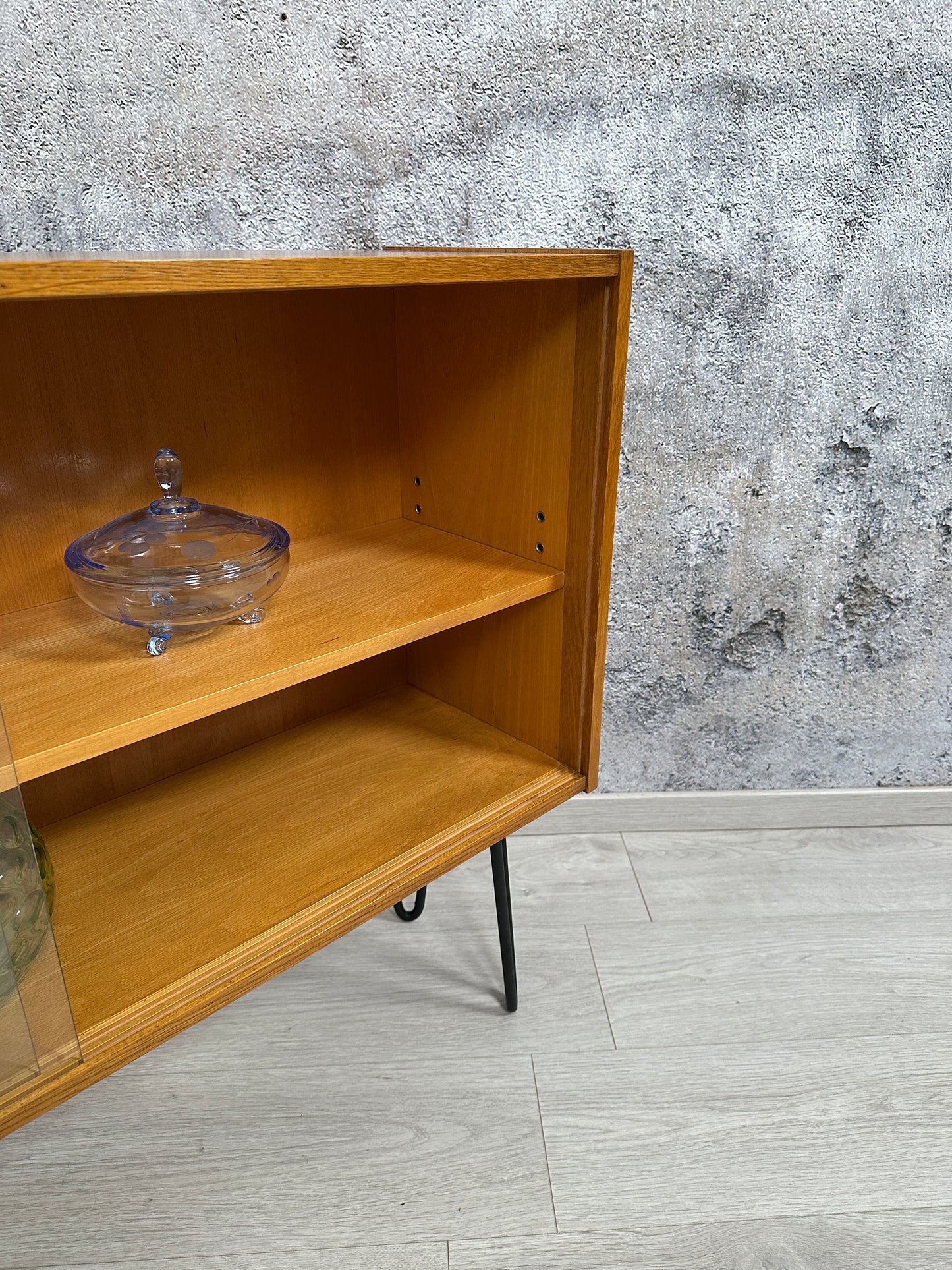 Kommode / Sideboard auf Hairpins by Jiří Jiroutek für Interier Praha, 1960er