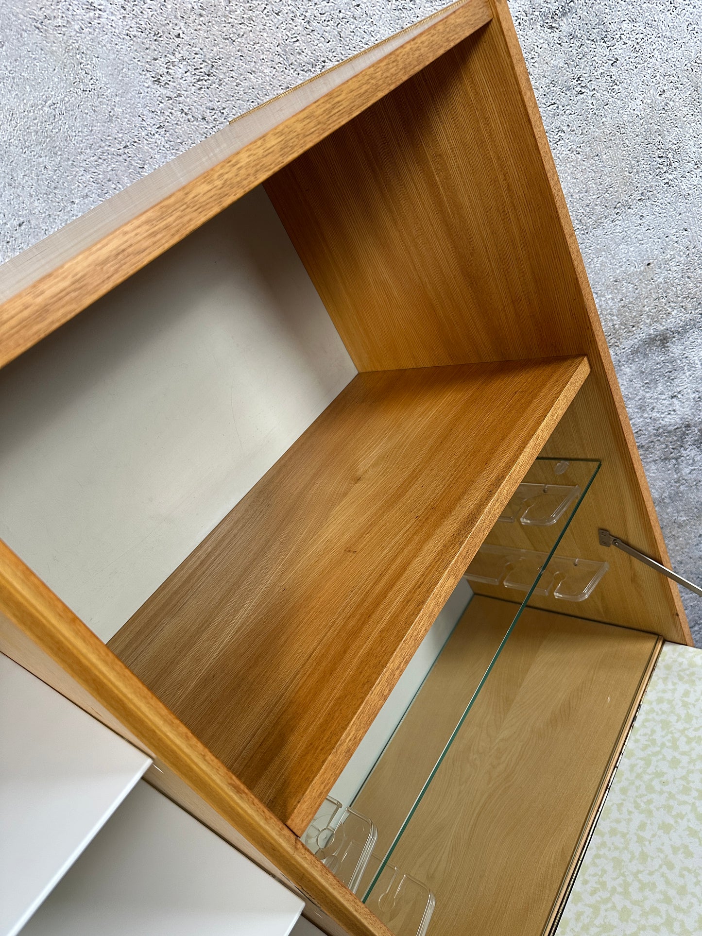 Hellerau Eschenholz Kommode / Sideboard / Anrichte mit Barschrank, 60er 70er