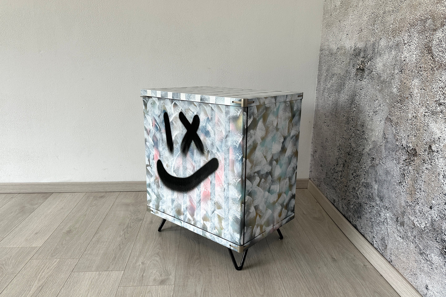 DIY Kommode Bunt Upcycling Holz Metall