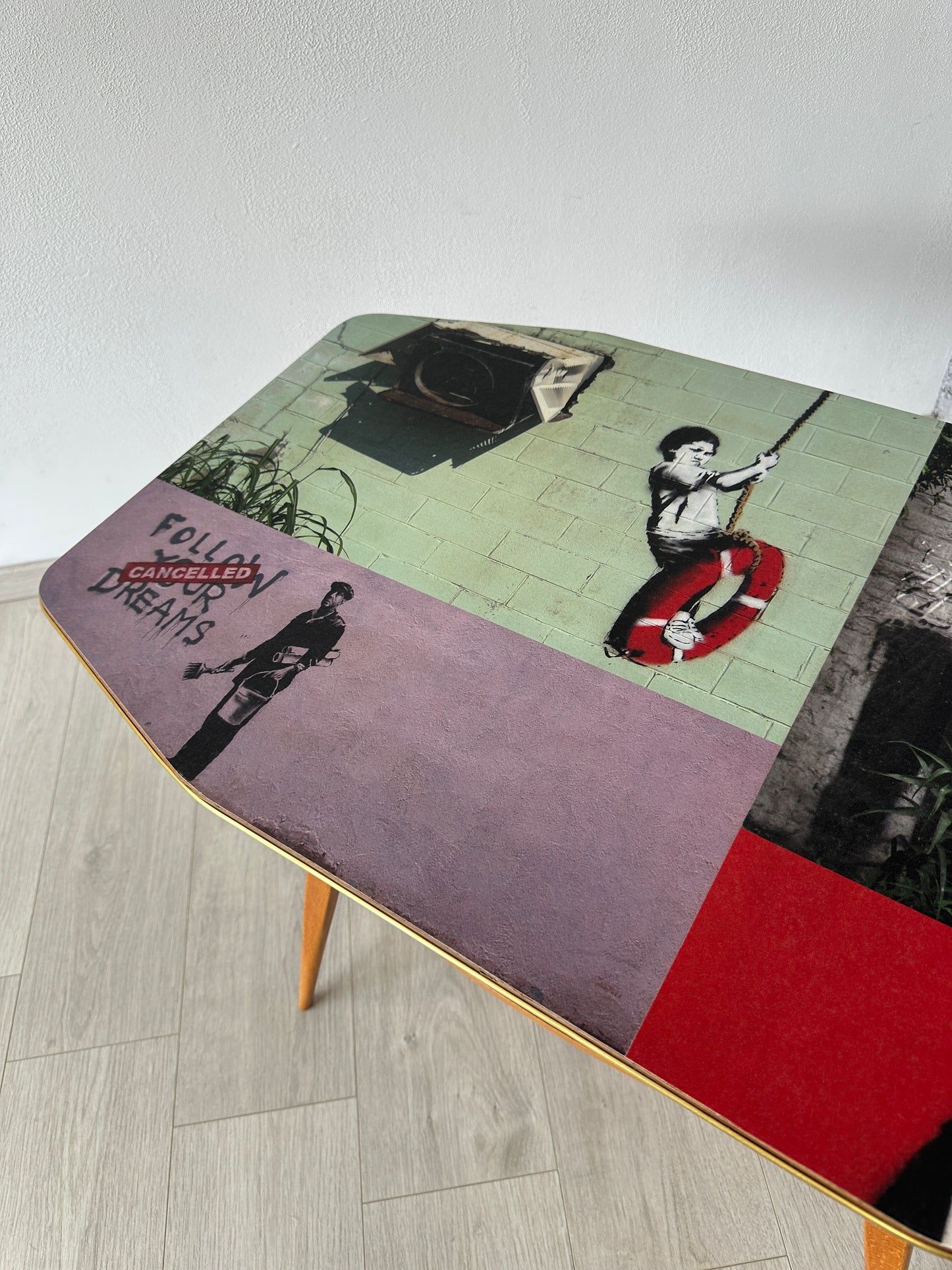 Couchtisch / Beistelltisch by Adolf Wrenger Goes Streetart, 1960er