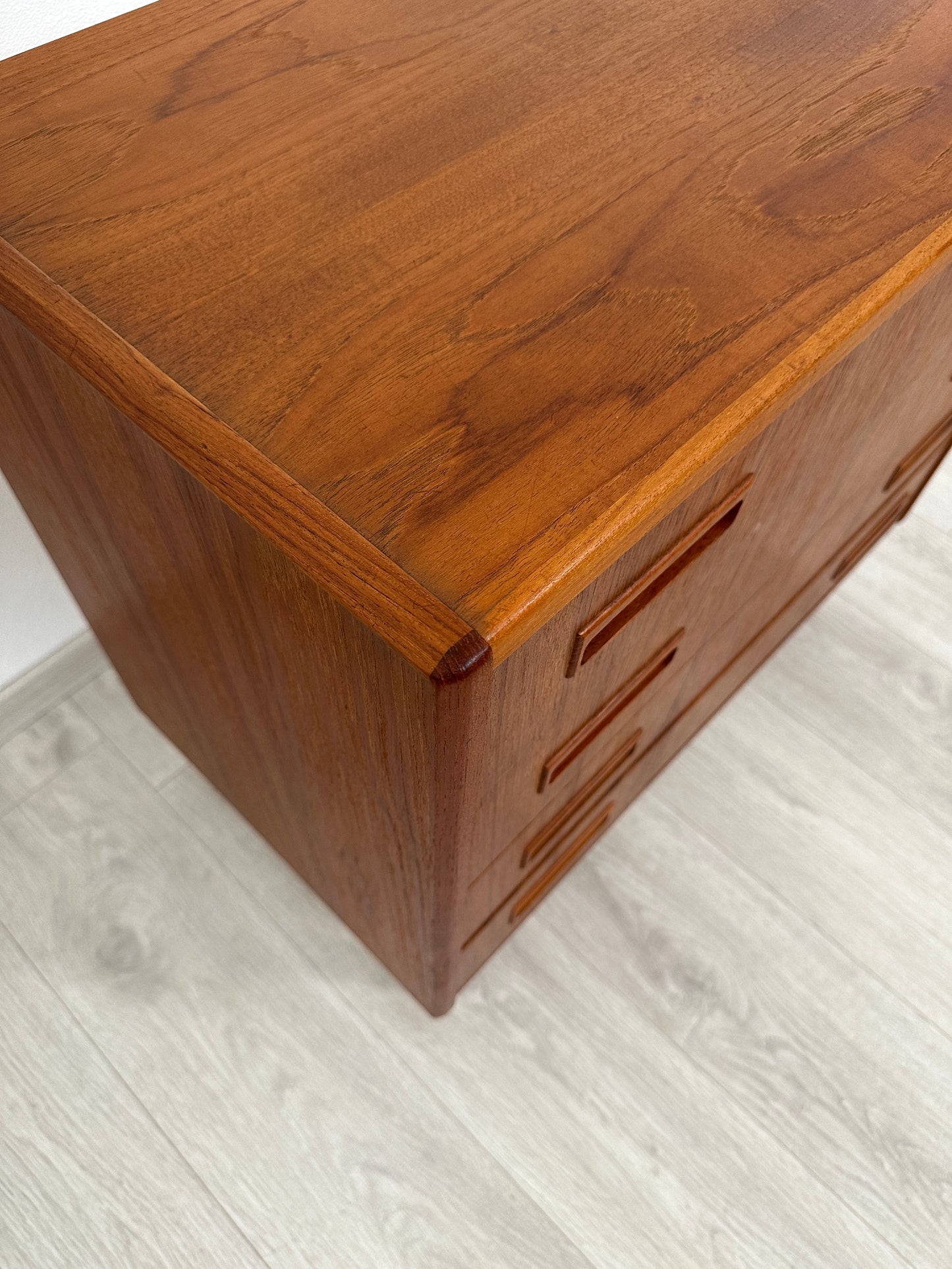 Dänische Teak Kommode mit 4 Schubladen, 1960er