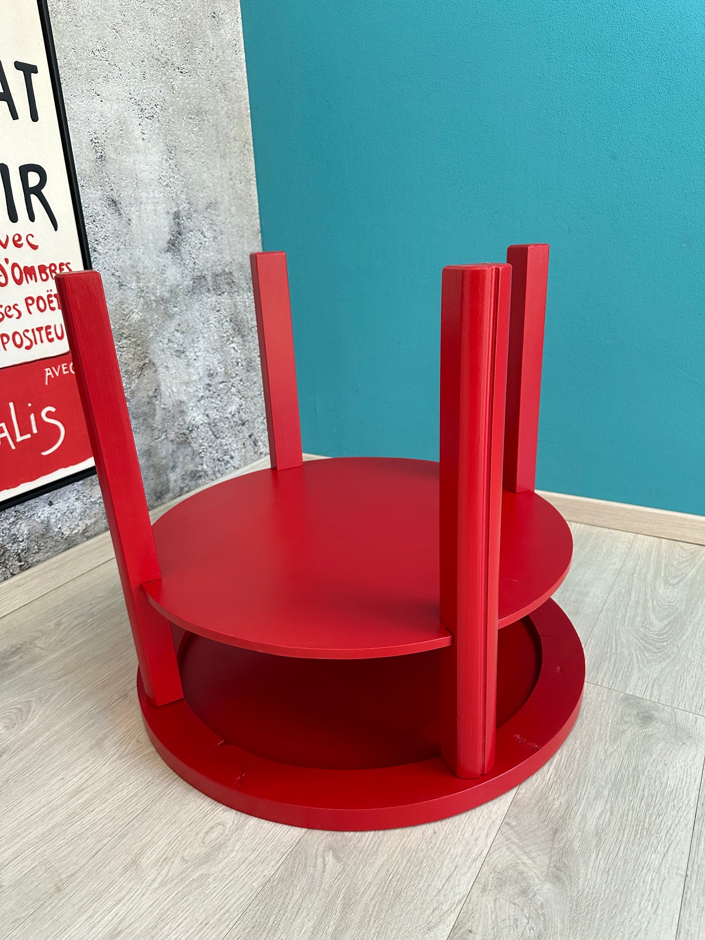 Roter DDR Couchtisch / Beistelltisch / Ablagetisch / Blumenbank DIY