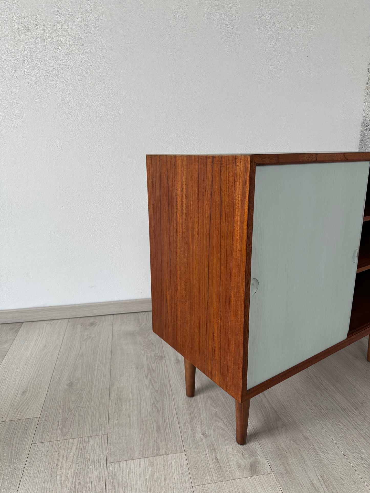 Teak Kommode / Sideboard by Cadovius mit Schiebetüren, 1960er