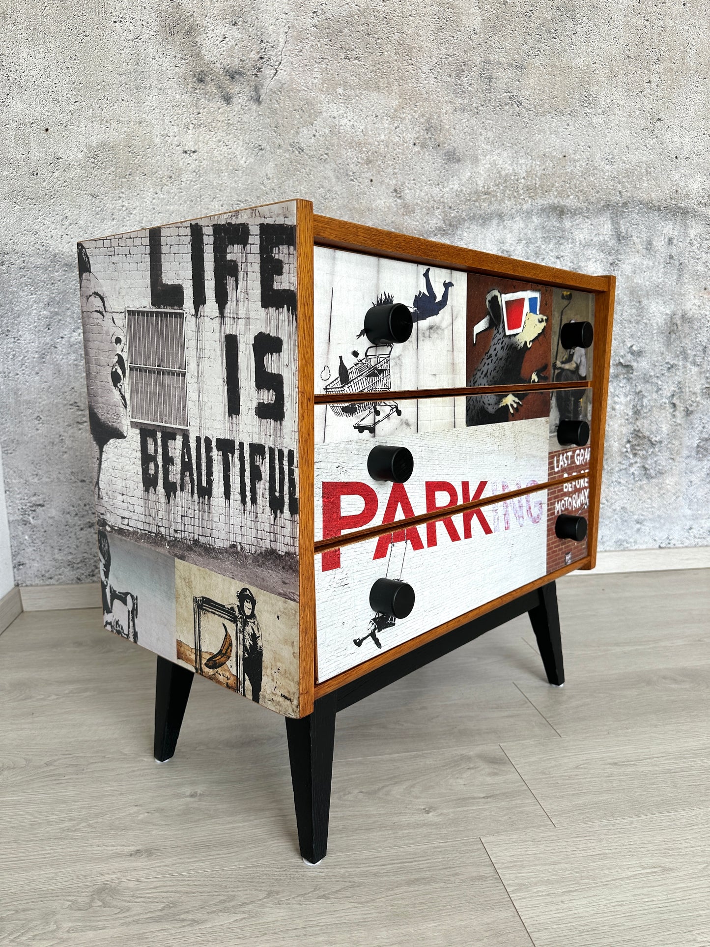 DDR Kommode / Drawer / Sideboard meets Streetart, 1970er