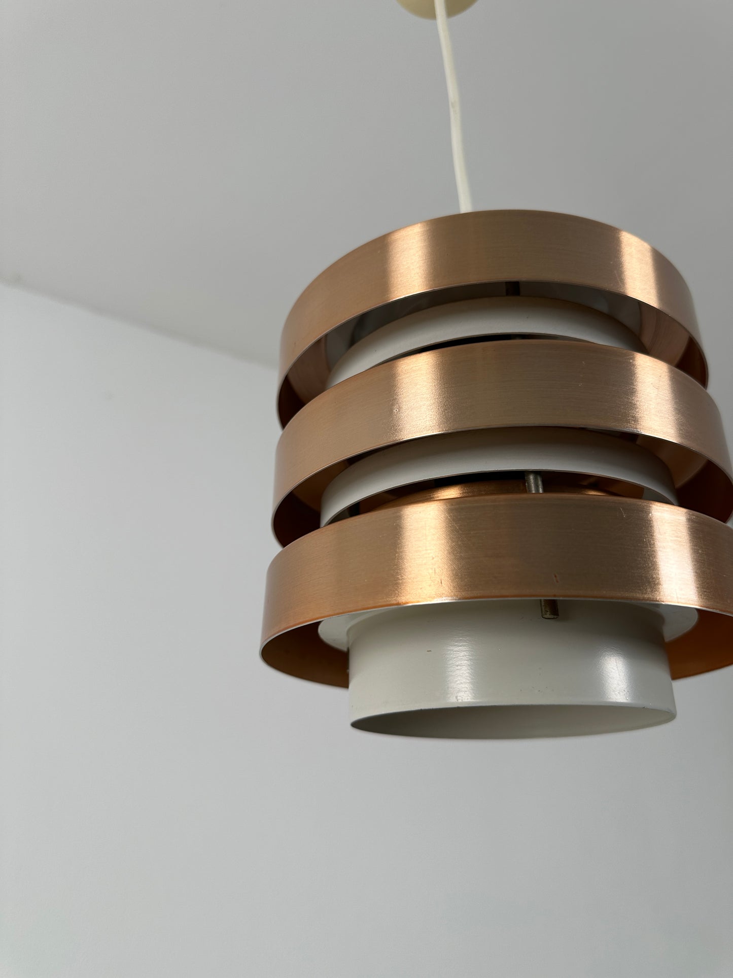 DDR Pendelleuchte / Deckenlampe VEB Metalldrücker Halle, 70er Jahre