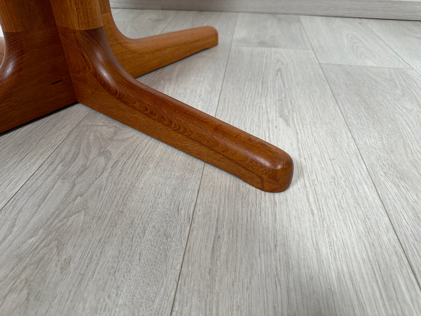 Dänischer Teak Couchtisch / Beistelltisch by Glostrup, 1960er