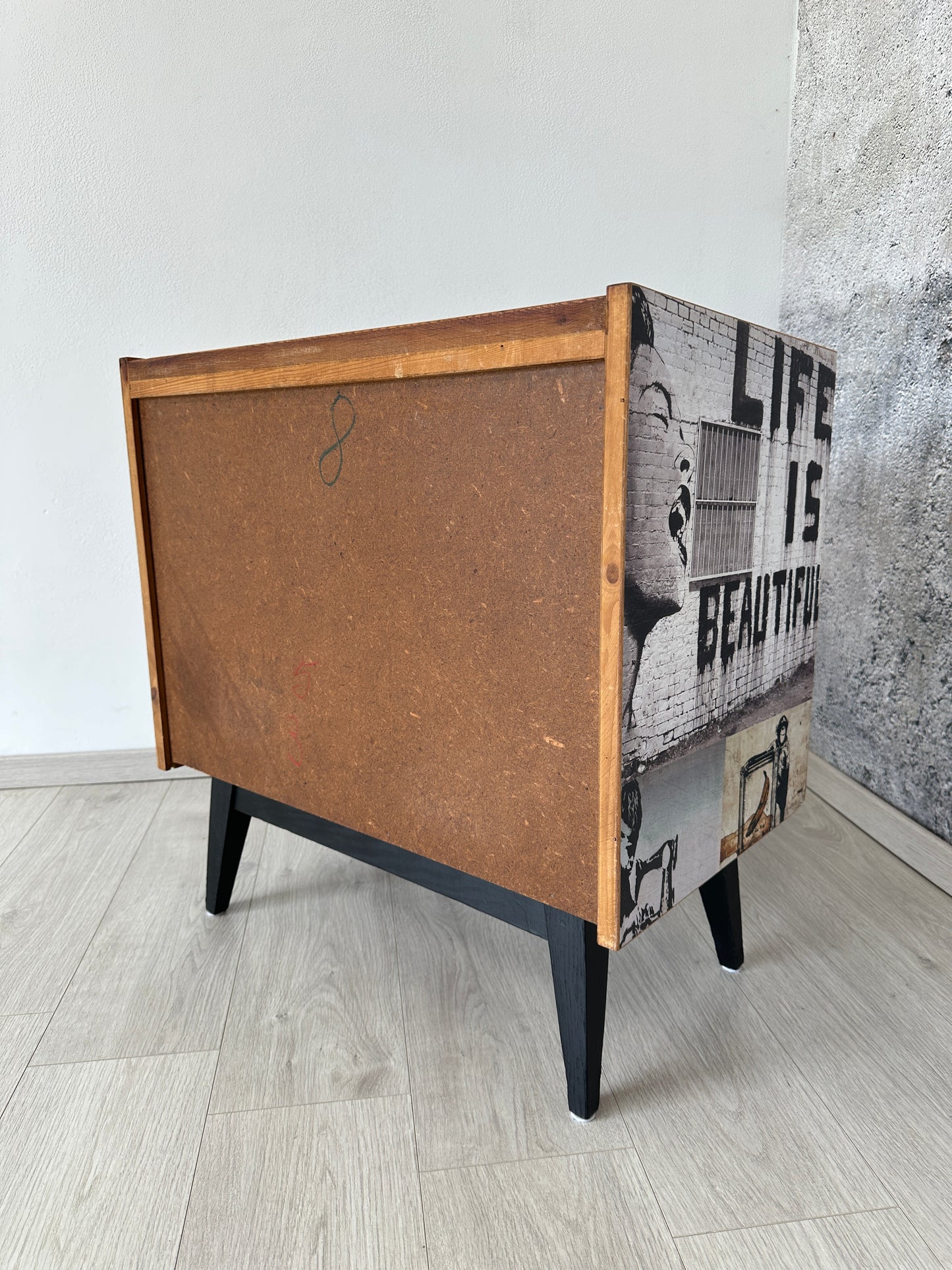 DDR Kommode / Drawer / Sideboard meets Streetart, 1970er