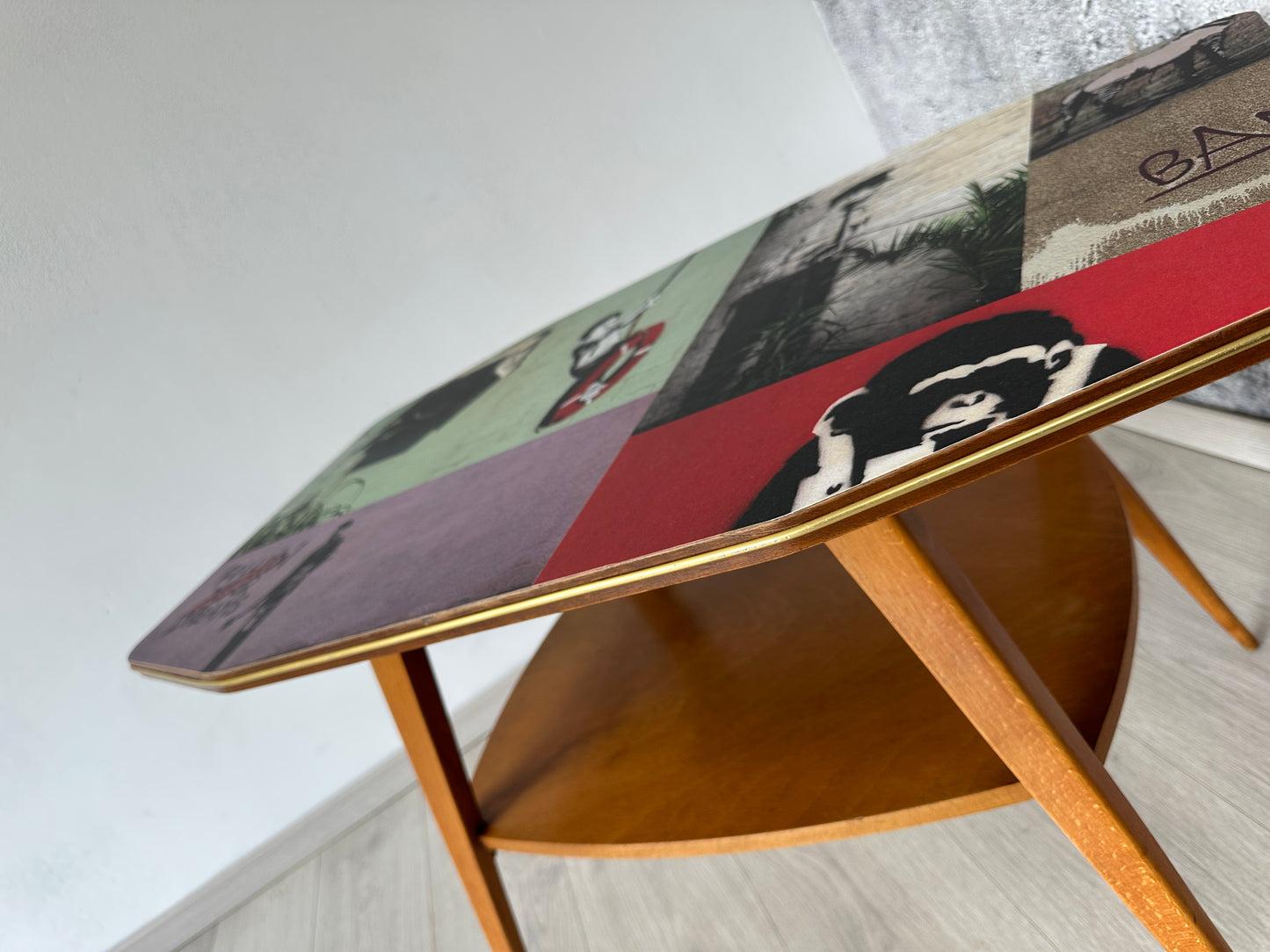 Couchtisch / Beistelltisch by Adolf Wrenger Goes Streetart, 1960er