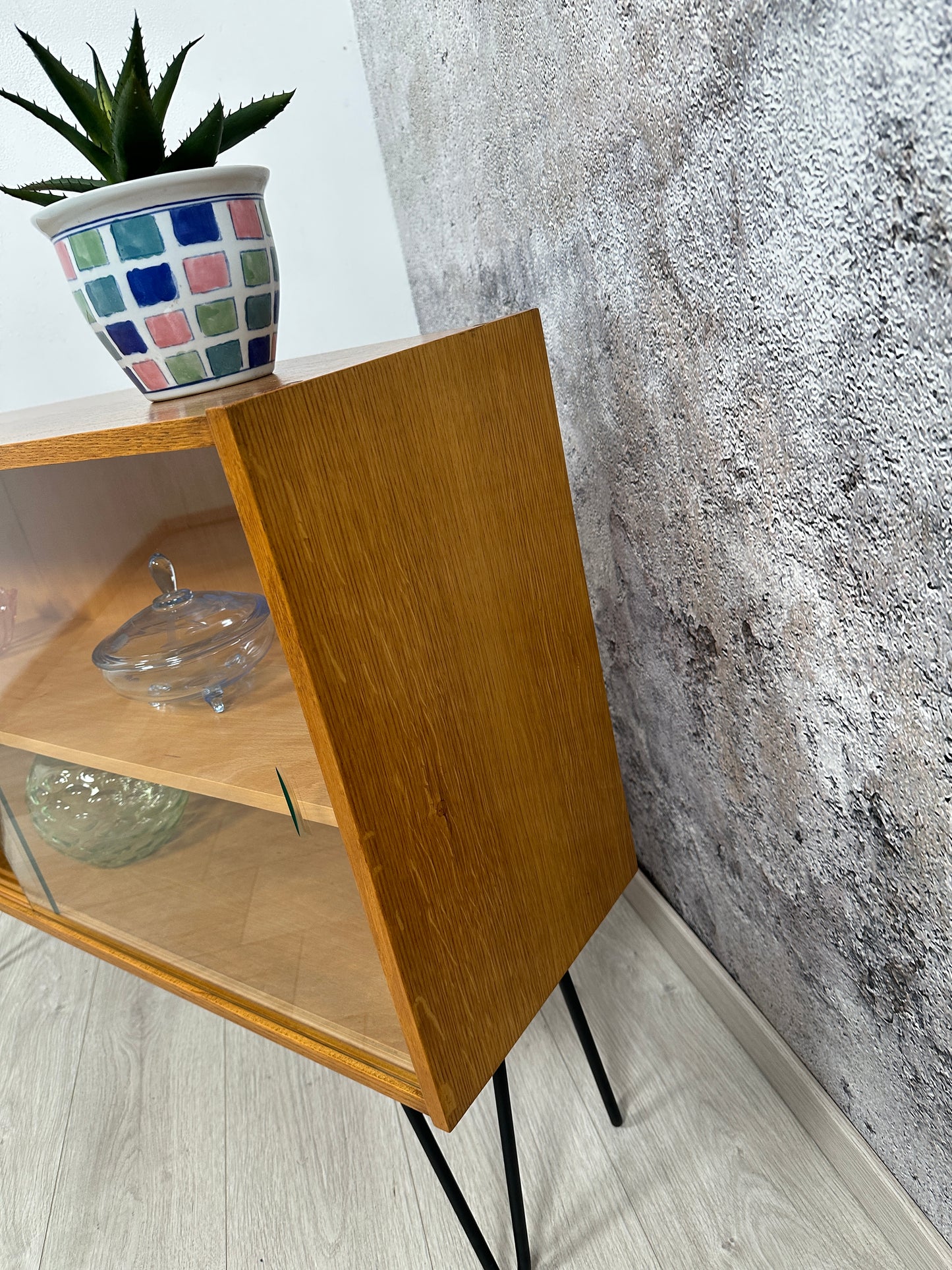 Kommode / Sideboard auf Hairpins by Jiří Jiroutek für Interier Praha, 1960er