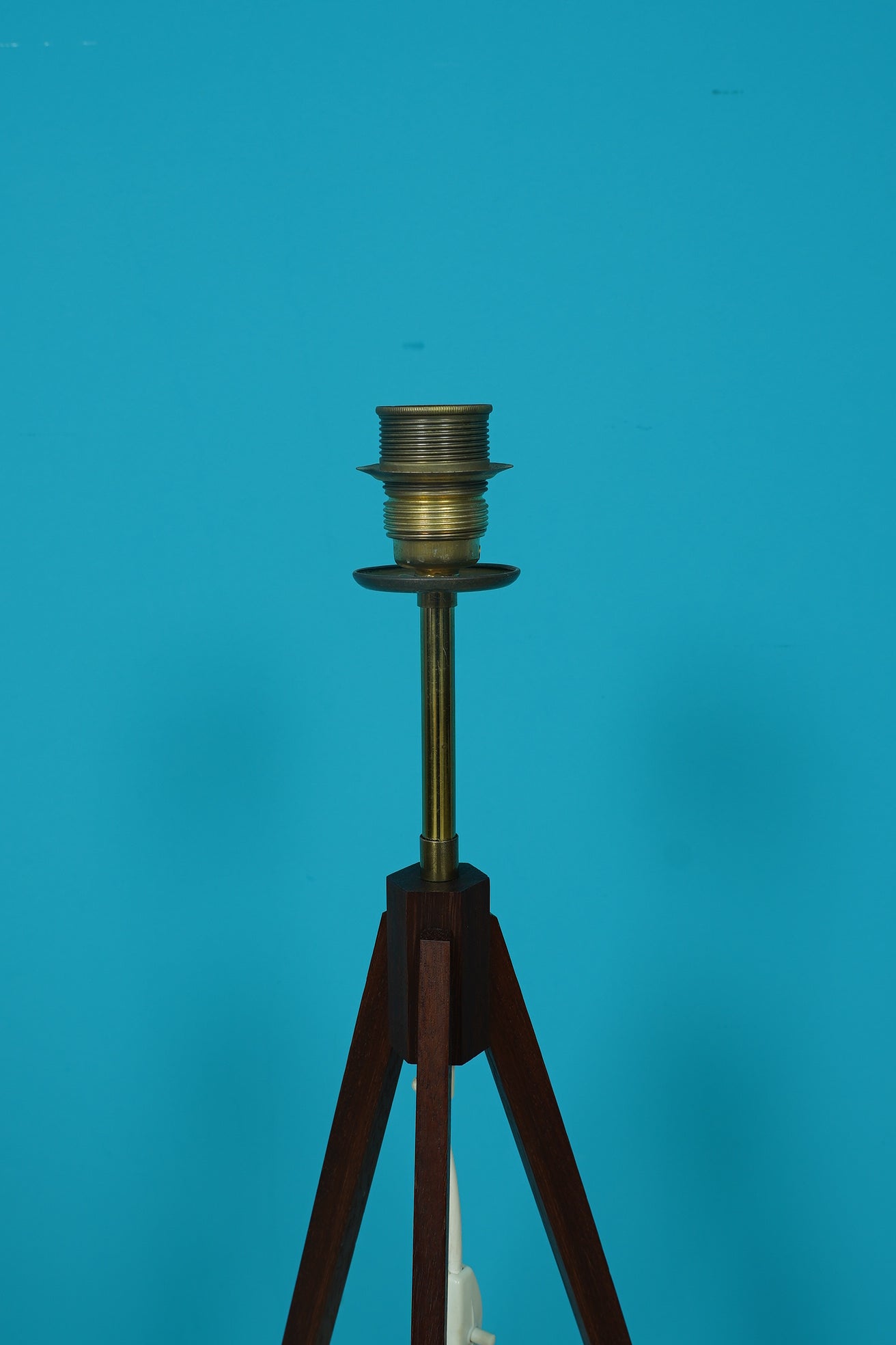 Midcentury Teak Tripod Stehlampe von Aro Leuchten, 60er 70er
