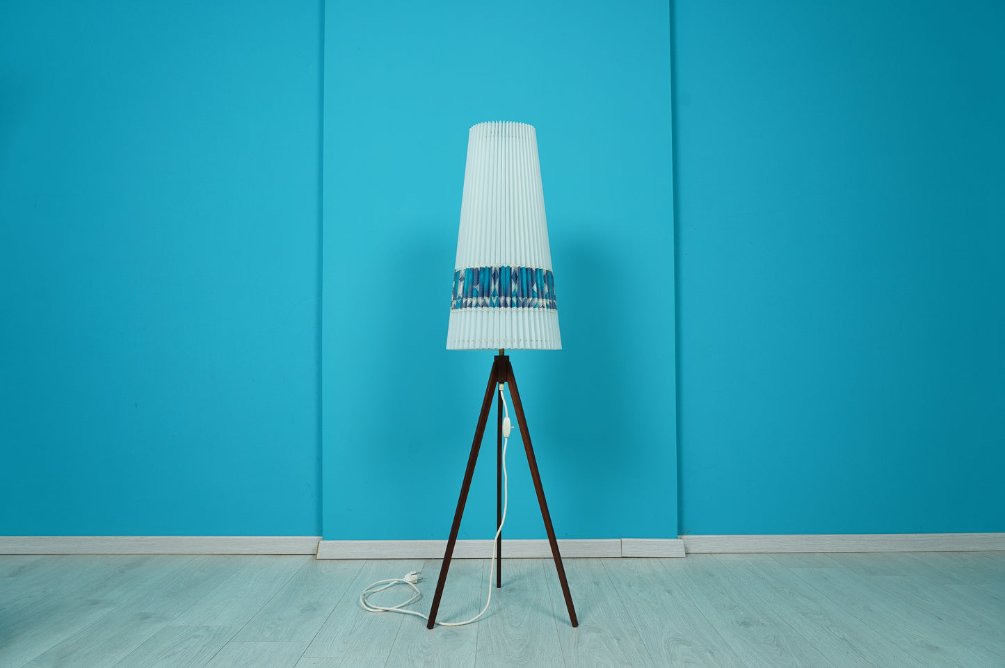 Midcentury Teak Tripod Stehlampe von Aro Leuchten, 60er 70er