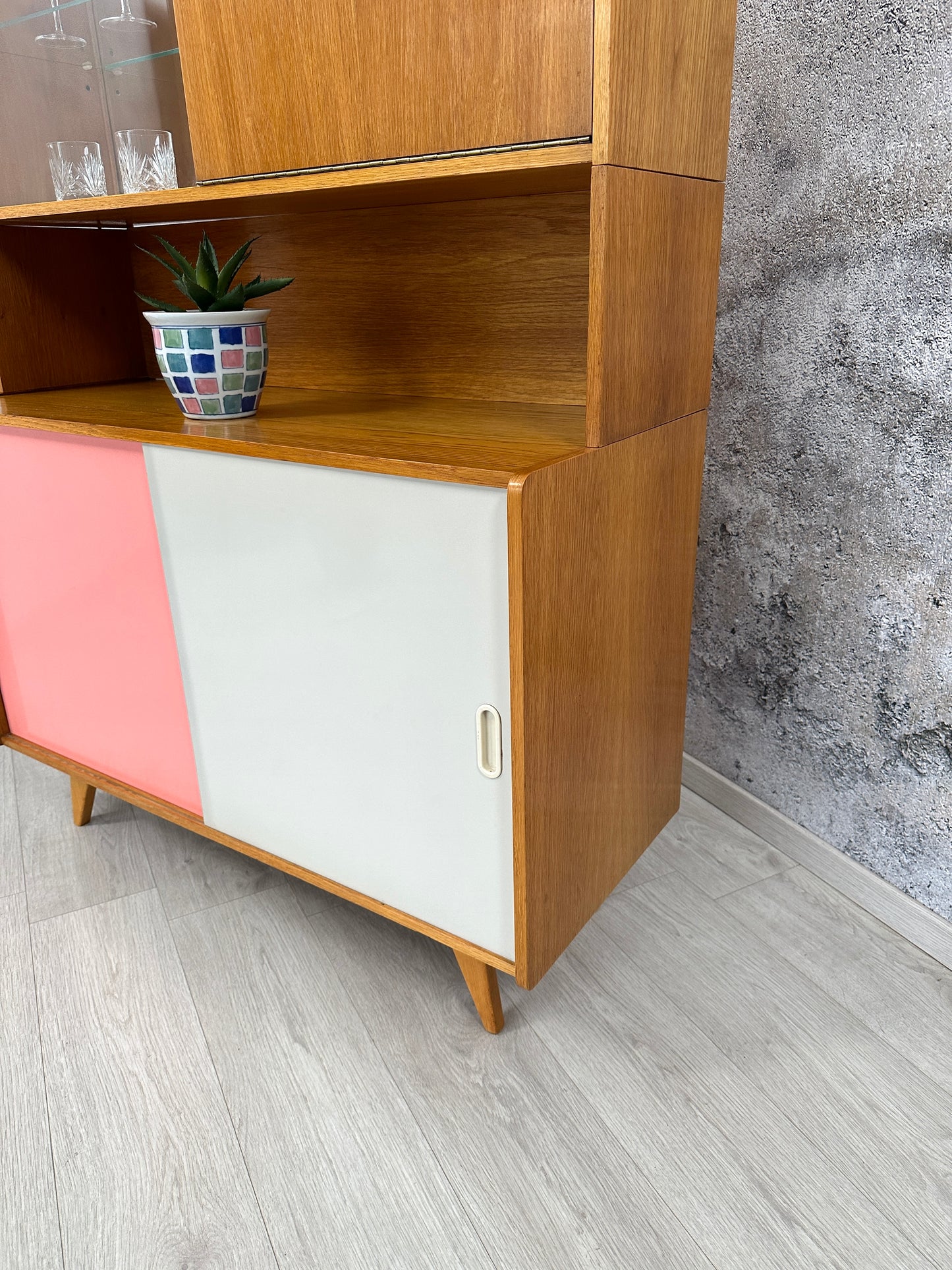 Kommode / Sideboard / Anrichte U-452 mit Barschrank by Jiří Jiroutek für Interier Praha, 1960er