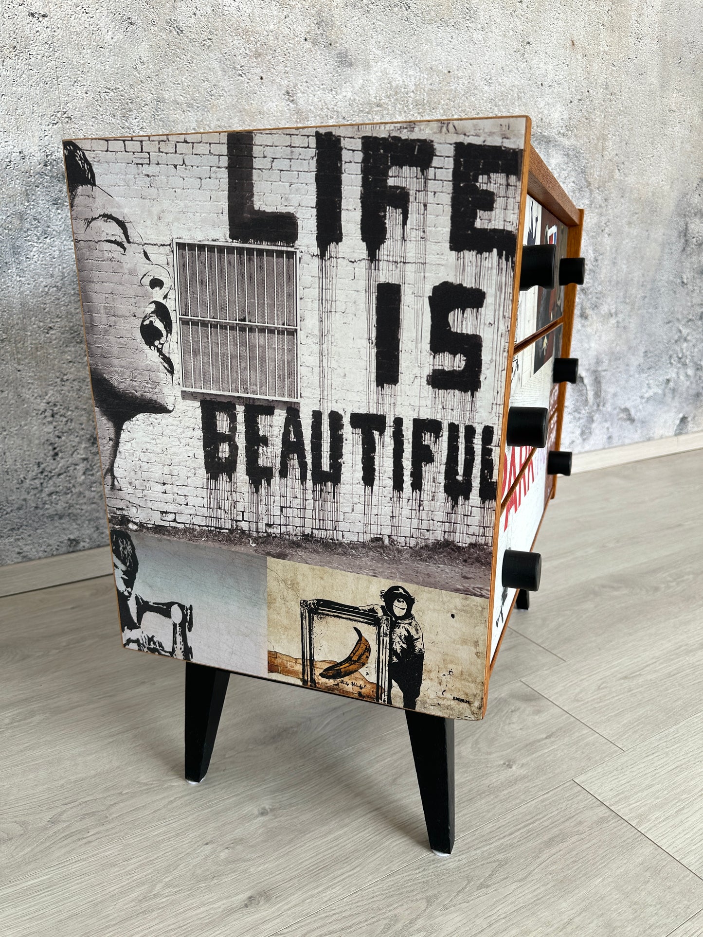 DDR Kommode / Drawer / Sideboard meets Streetart, 1970er