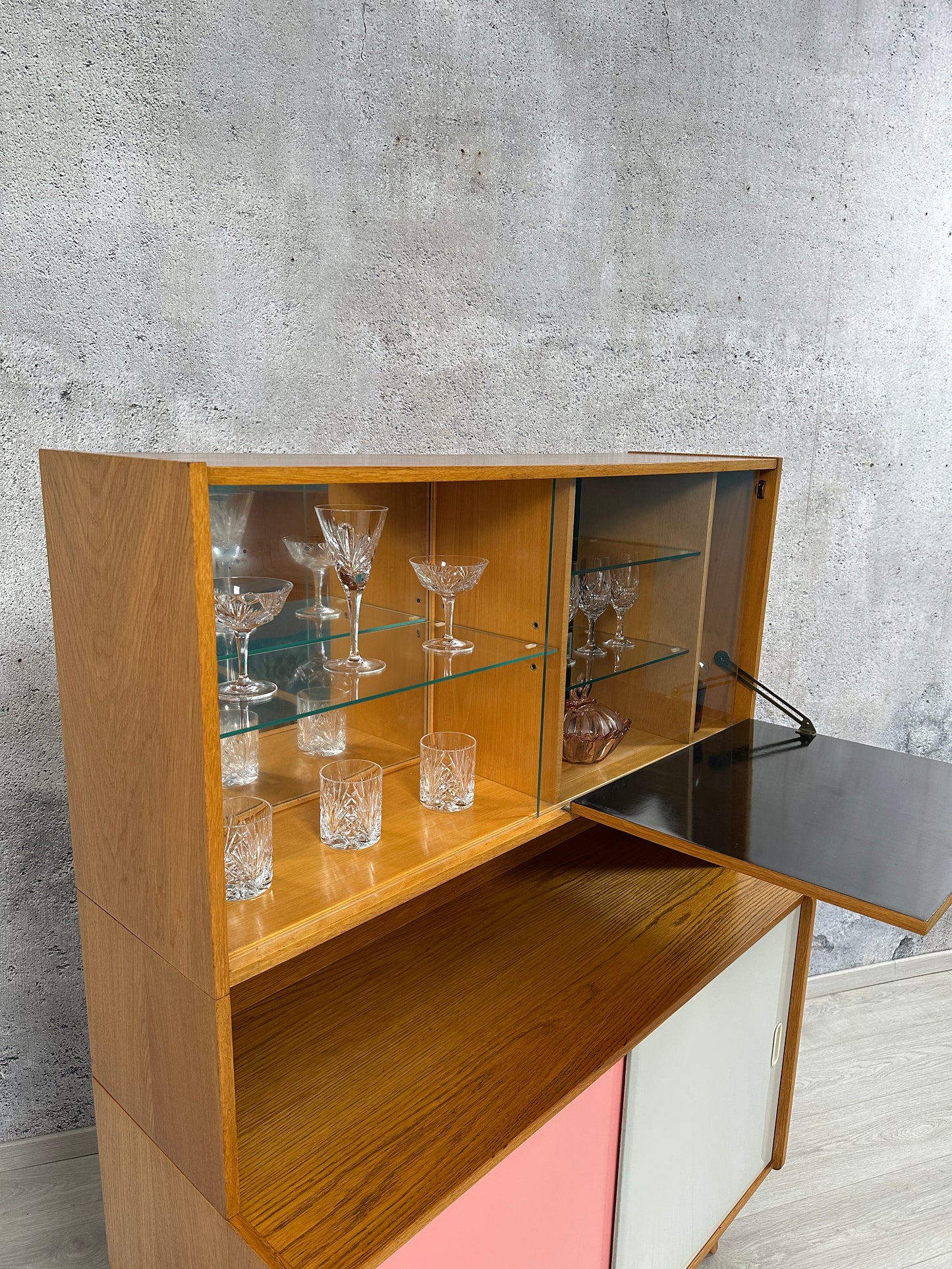 Kommode / Sideboard / Anrichte U-452 mit Barschrank by Jiří Jiroutek für Interier Praha, 1960er