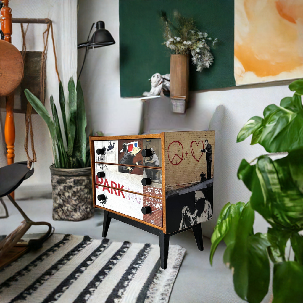 DDR Kommode / Drawer / Sideboard meets Streetart, 1970er
