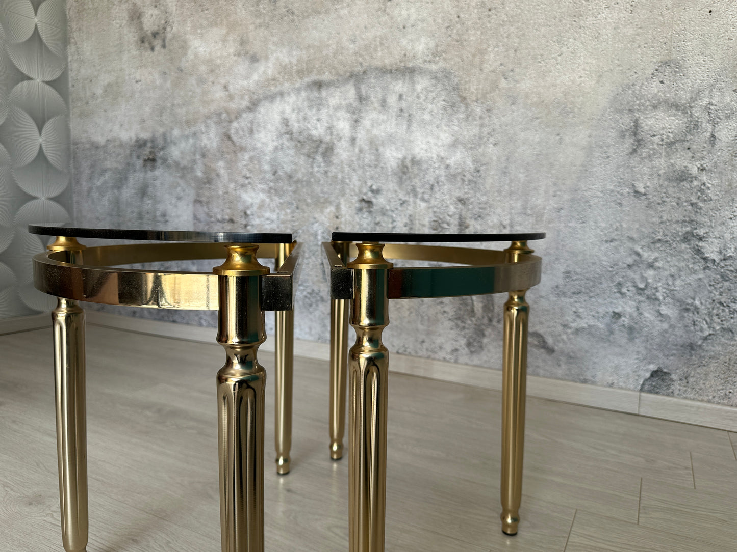 Couchtische / Beistelltische Rund aus Glas/Messing im Hollywood Regency Stil, 1970er