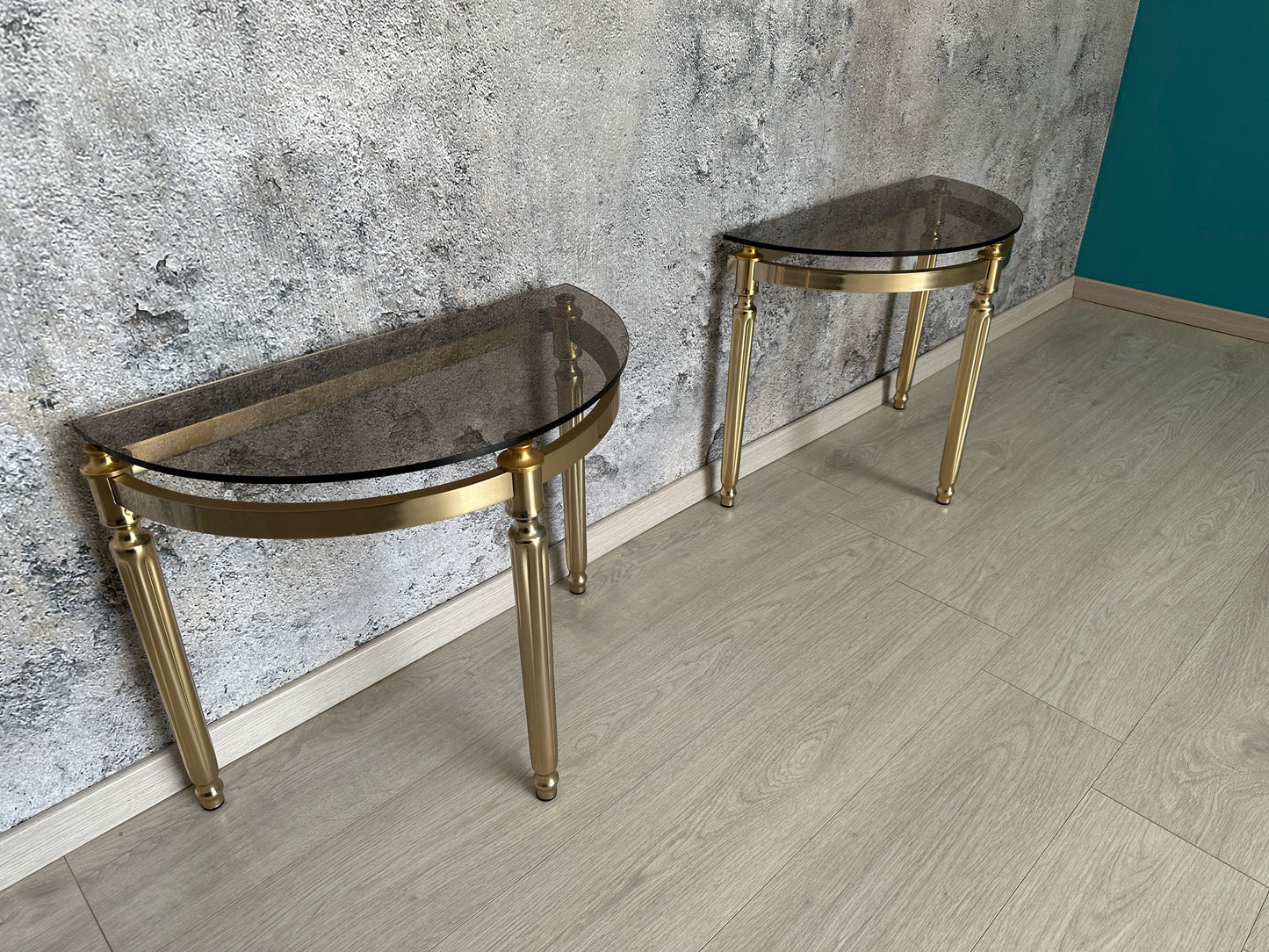 Couchtische / Beistelltische Rund aus Glas/Messing im Hollywood Regency Stil, 1970er