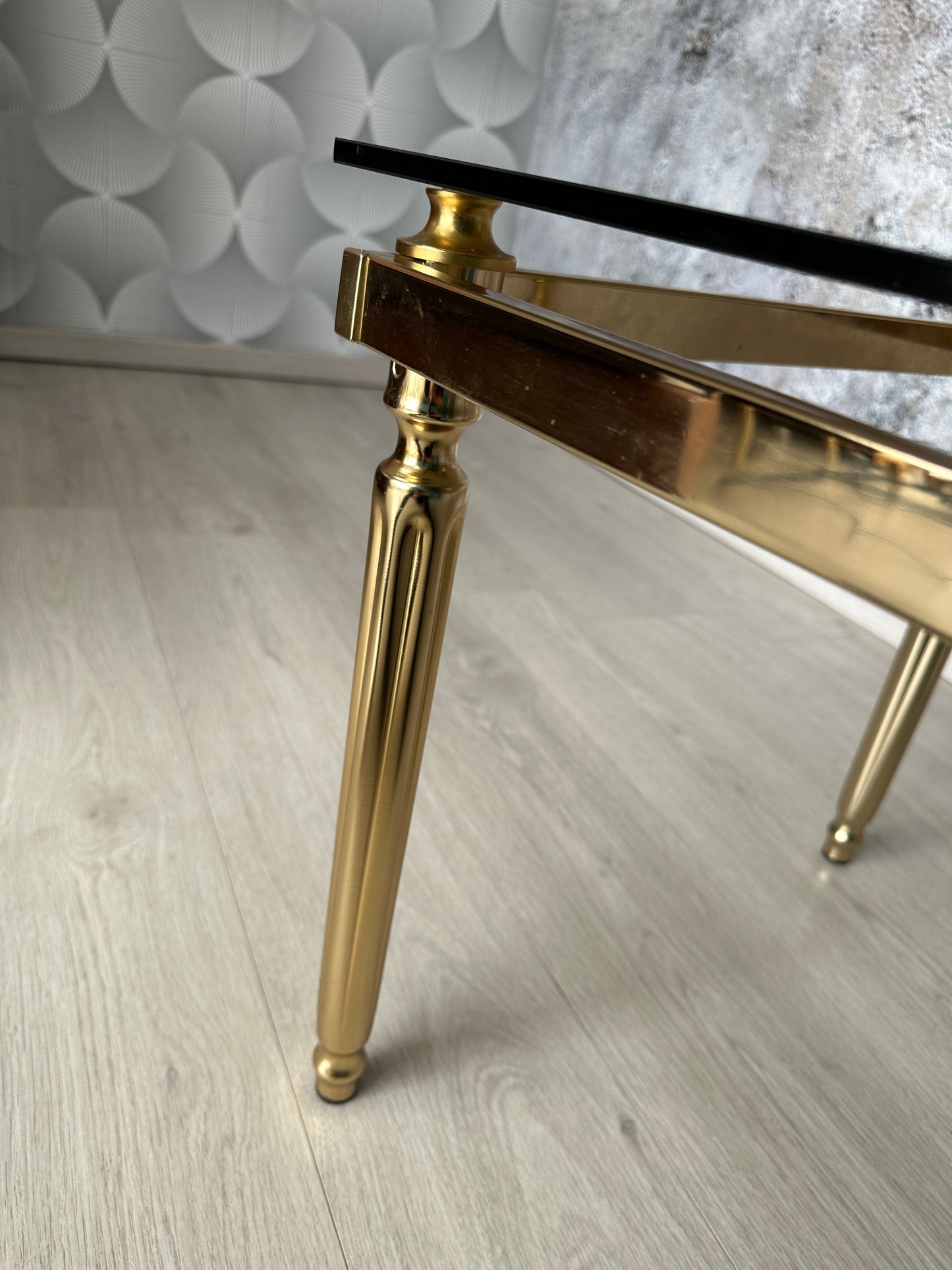 Couchtische / Beistelltische Eckig aus Glas/Messing im Hollywood Regency Stil, 1970er