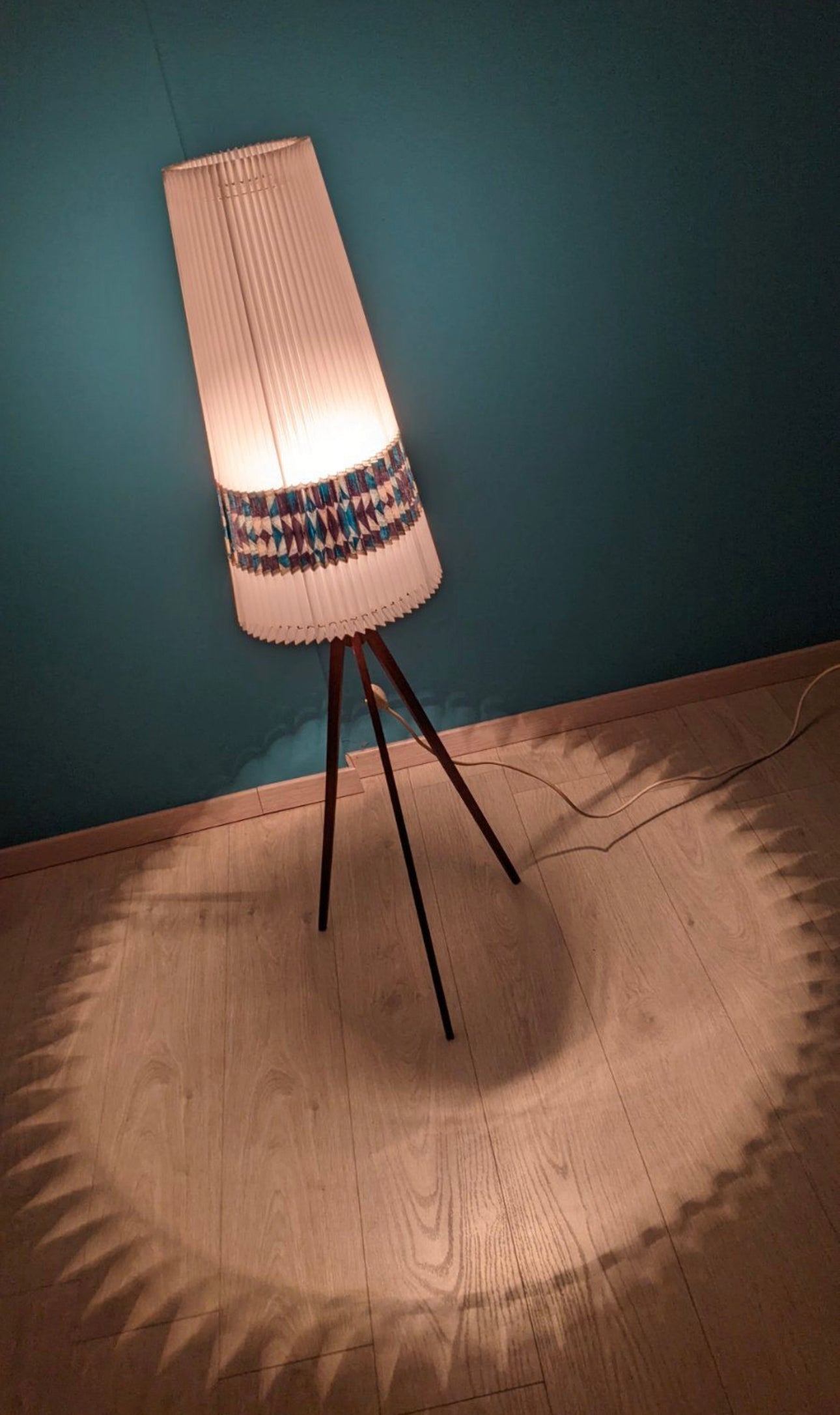 Midcentury Teak Tripod Stehlampe von Aro Leuchten, 60er 70er