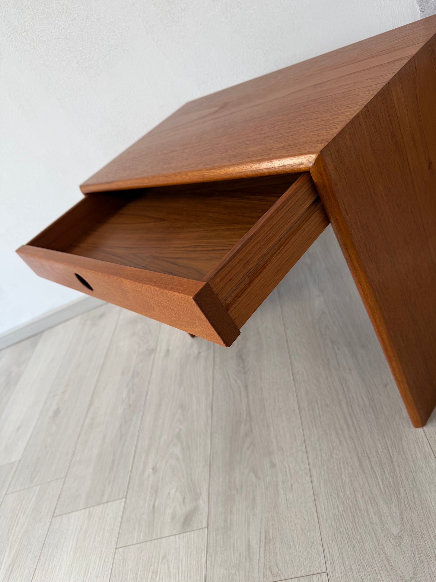Teak Beistelltisch I Nachttisch im Danish Design, 1960er