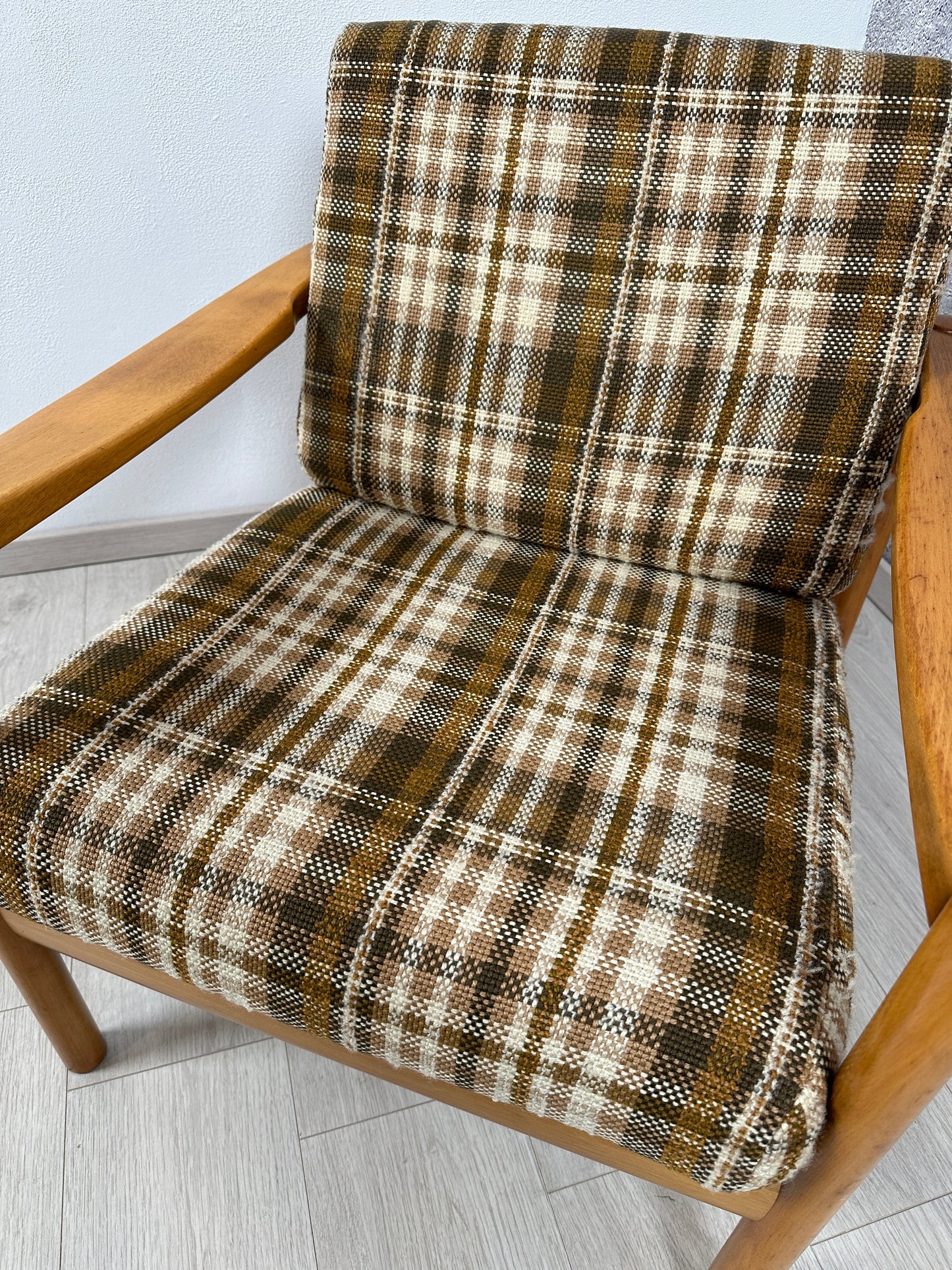 (2 von 2) Armlehnensessel / Easy Chair Knoll Antimott, 1960er