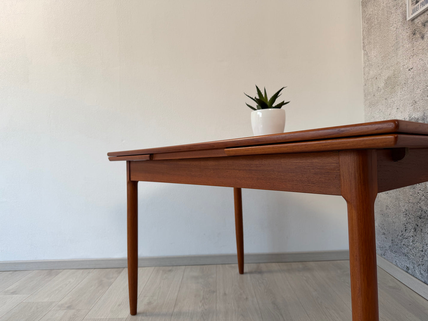 Dänischer Mid Century Teak Esstisch, 1960er