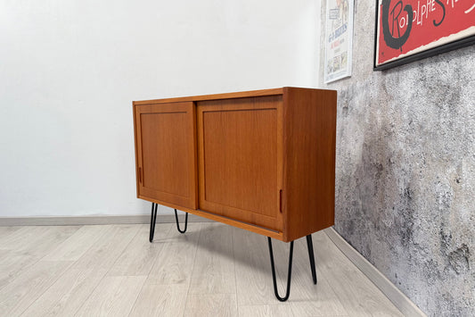 Danish Teak Kommode / Sideboard auf Hairpins by Hundevad