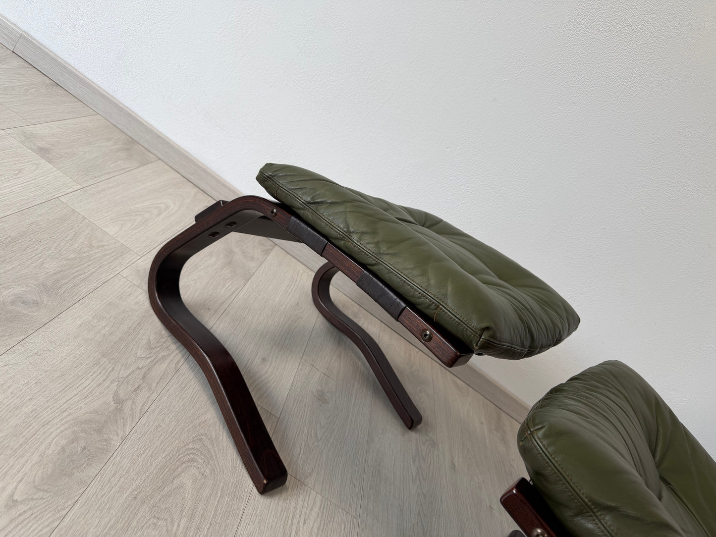 Norwegischer Leder Lounge Sessel + Ottomane by Hove, 70er