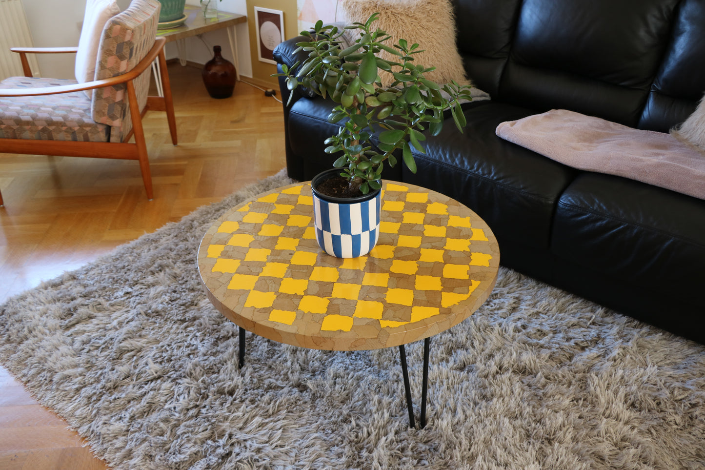 Schachbrett Couchtisch | Upcycling | DIY Blumenbank