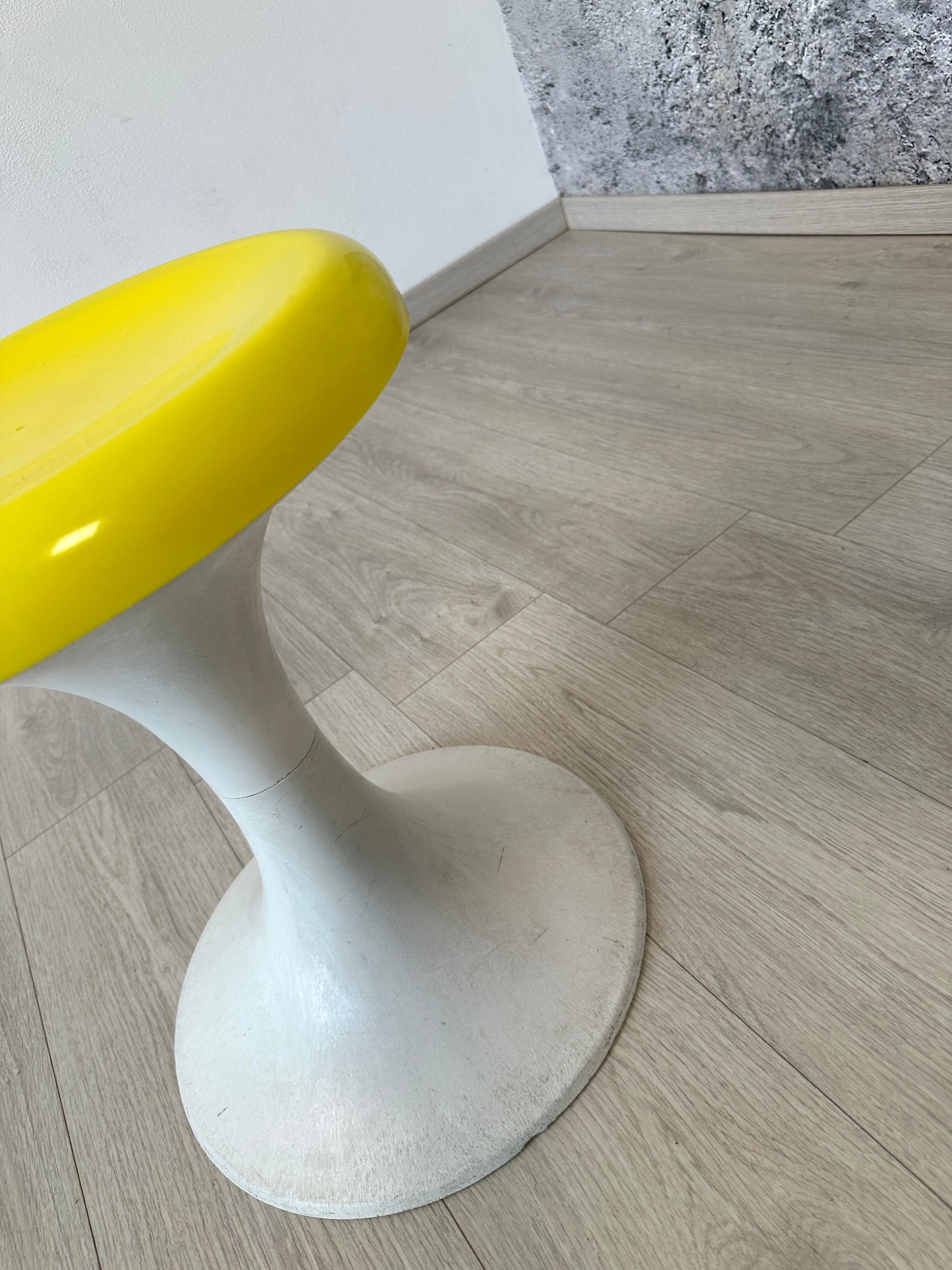 Space Age Hocker / Sitzhocker mit Tulpenfuß DDR, 70er