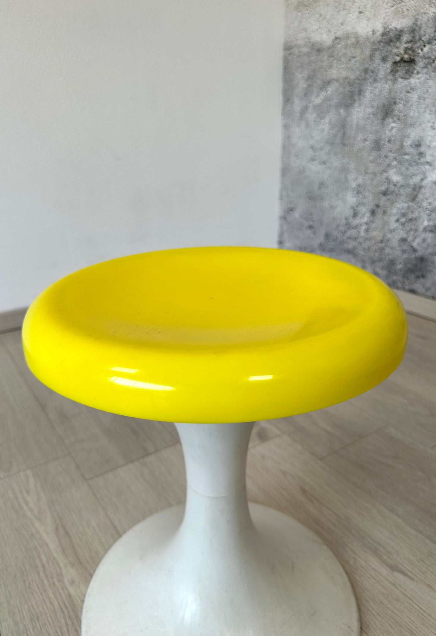 Space Age Hocker / Sitzhocker mit Tulpenfuß DDR, 70er