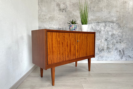 DDR Sideboard / Kommode in Nussbaum, 1960er