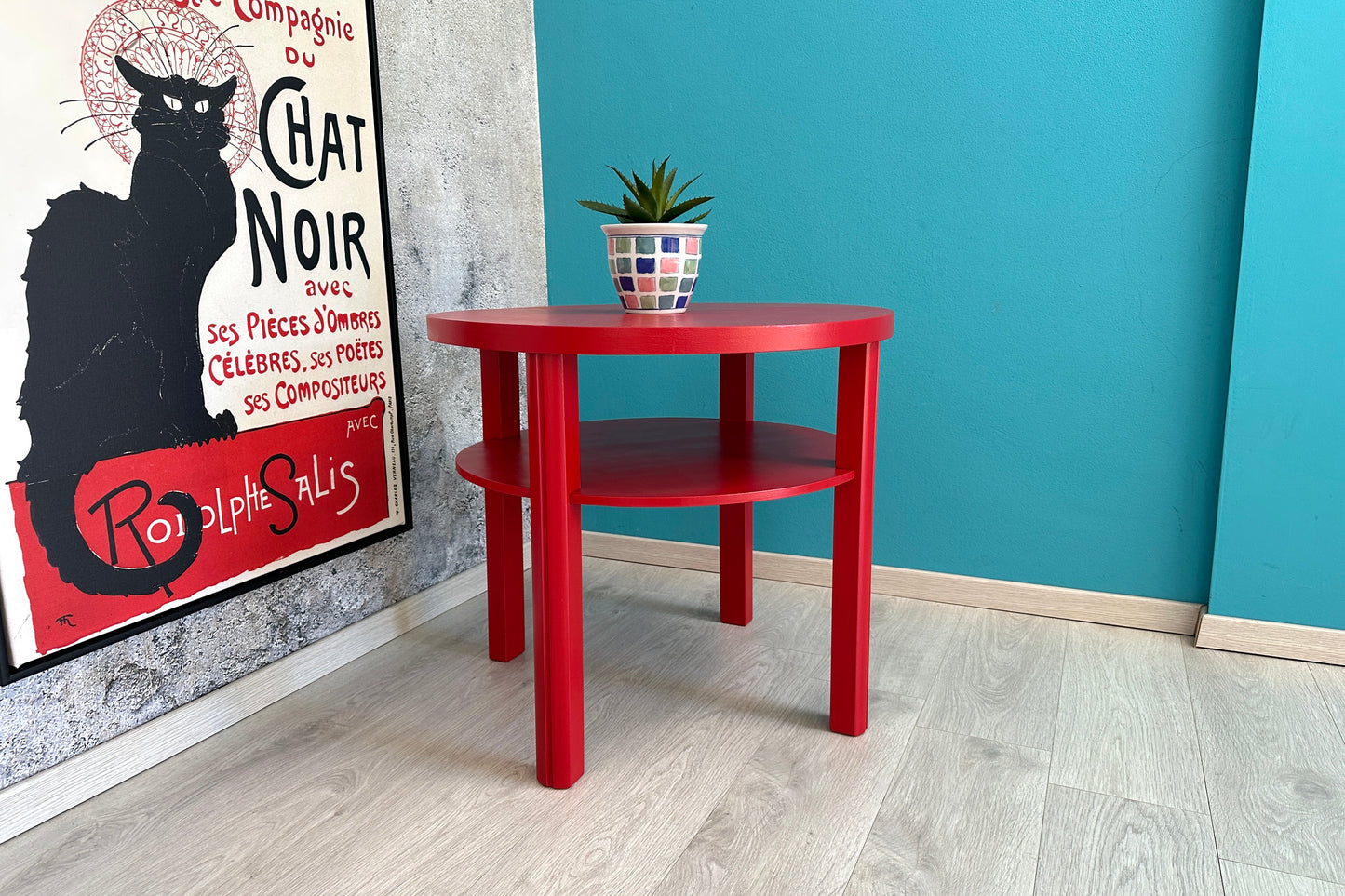 Roter DDR Couchtisch / Beistelltisch / Ablagetisch / Blumenbank DIY
