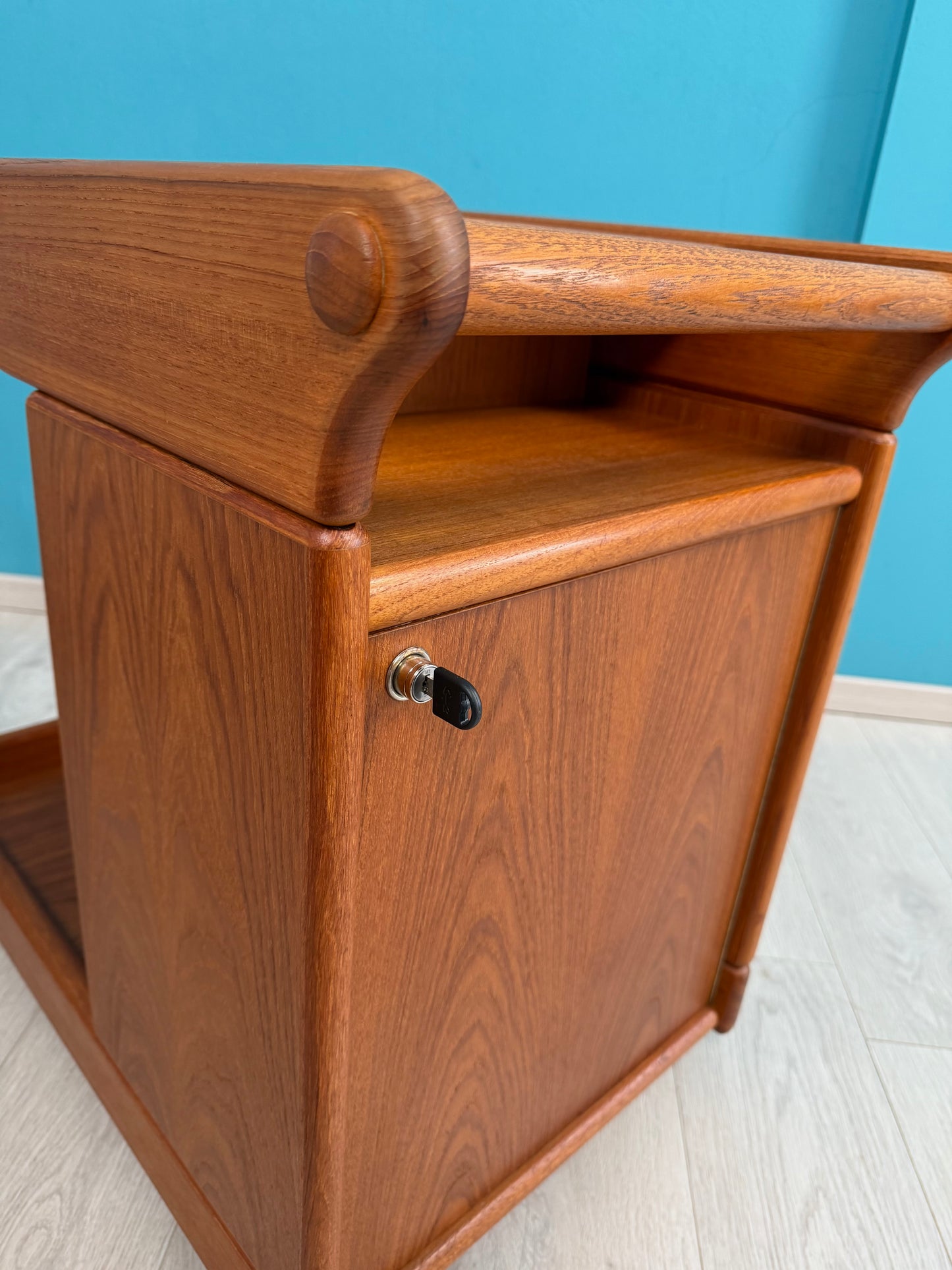 Danish Teak Servierwagen / Barwagen by Bornholm, 70er