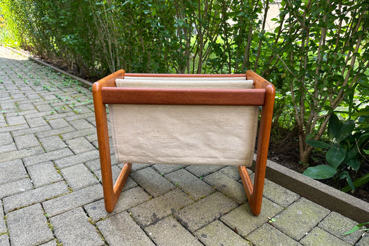 Dänischer Teak Zeitungshalter / Beistelltisch MidCentury, 1960er