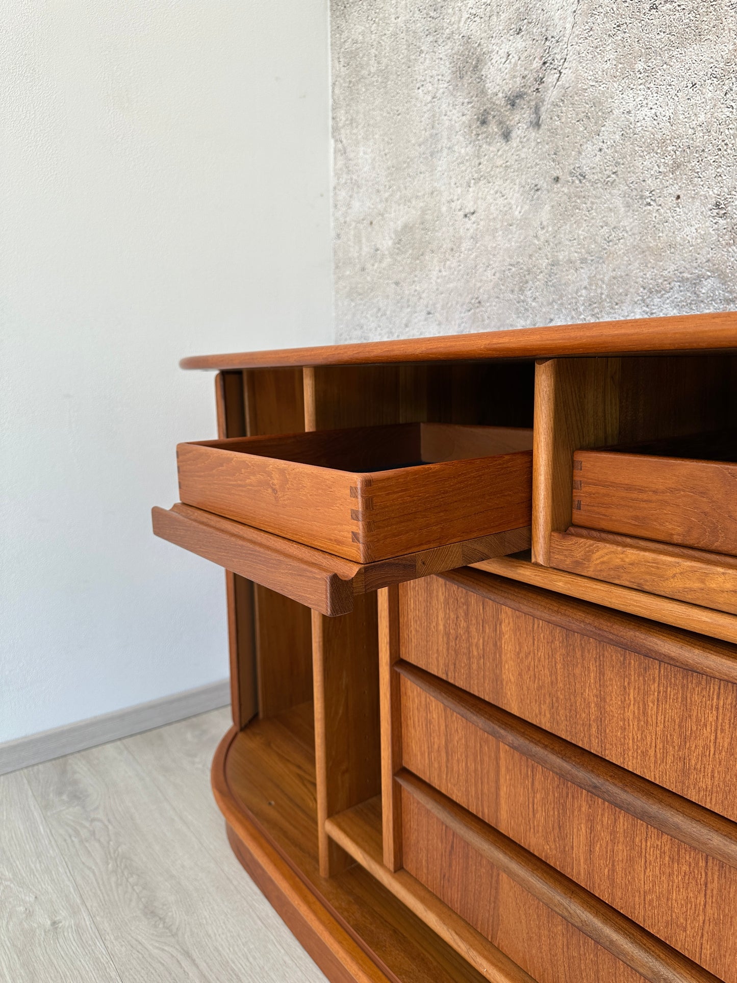 Danish Teak Kommode / Sideboard by Dyrlund 181cm, 1960er