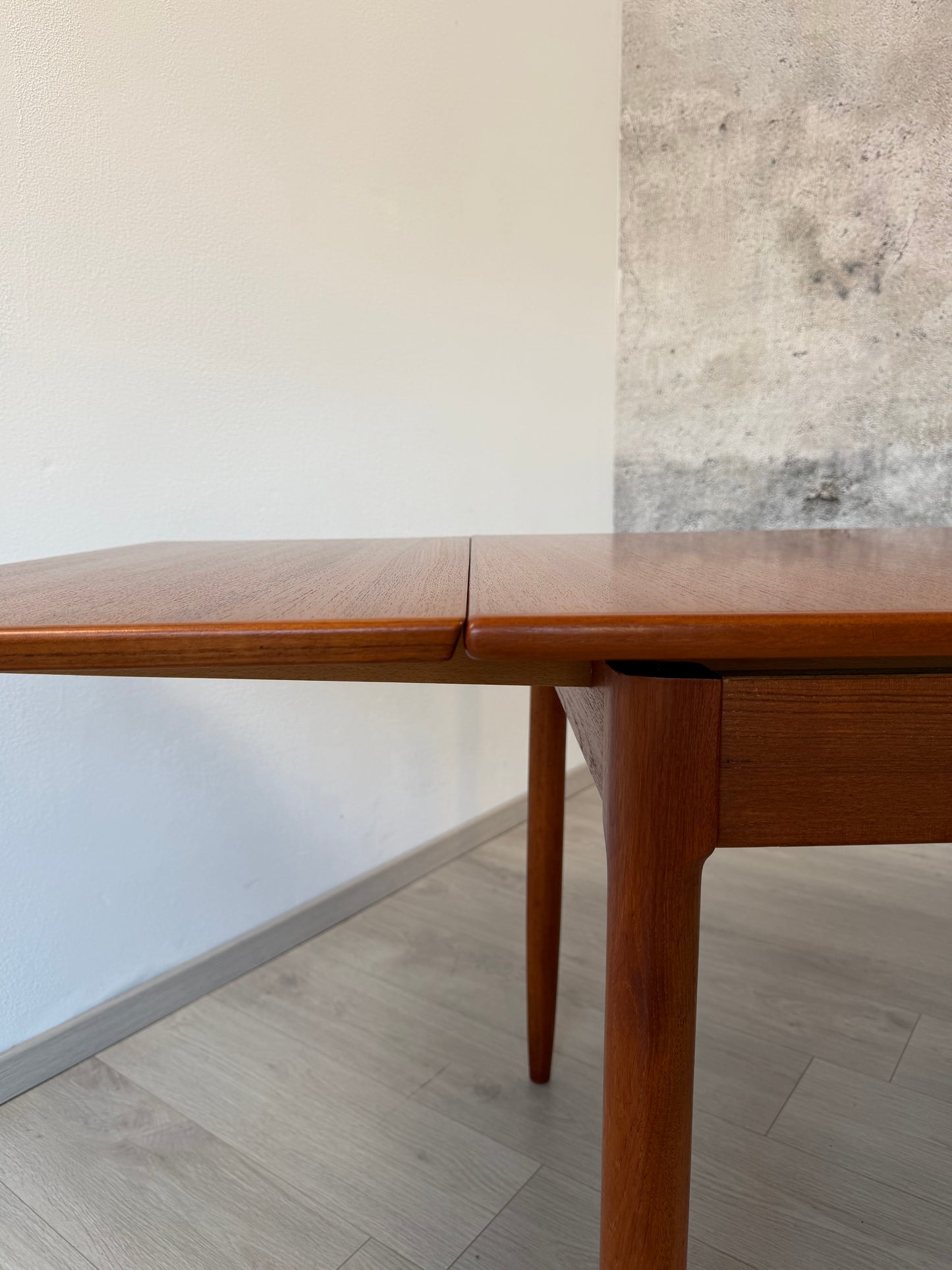 Dänischer Mid Century Teak Esstisch, 1960er