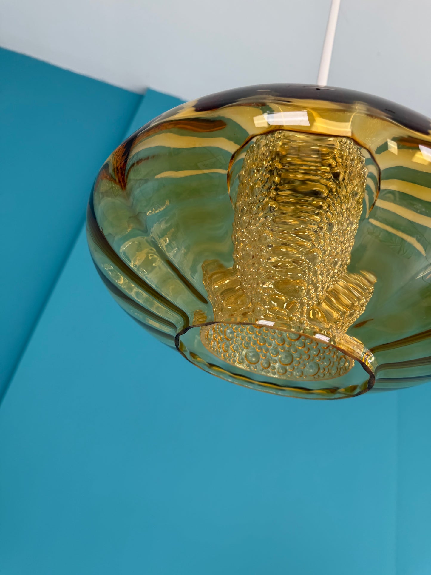 Mid-Century / Space-Age Hängelampe – bernsteinfarbenes Glas , 60er/70er